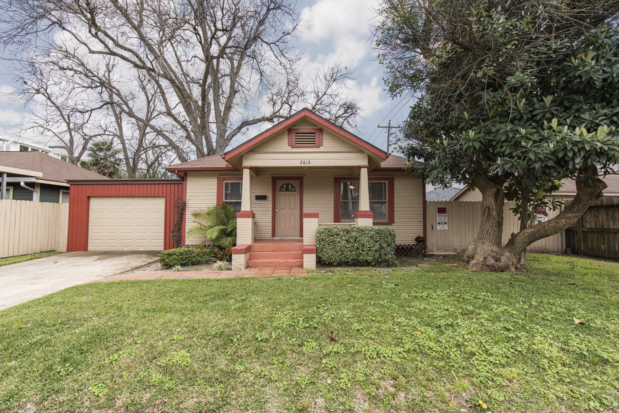 2612 Harvard Street Property Photo 1
