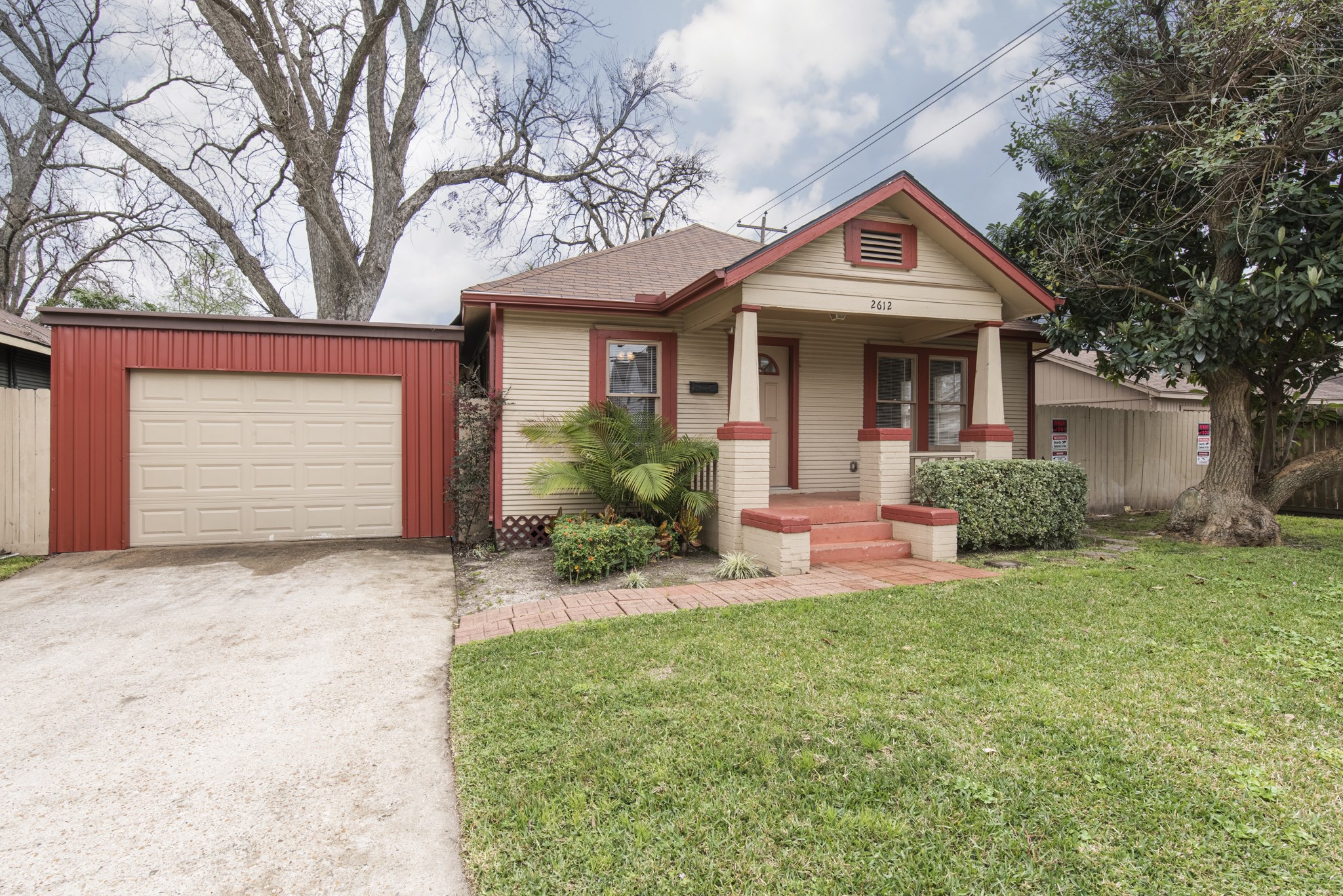 2612 Harvard Street Property Photo 4
