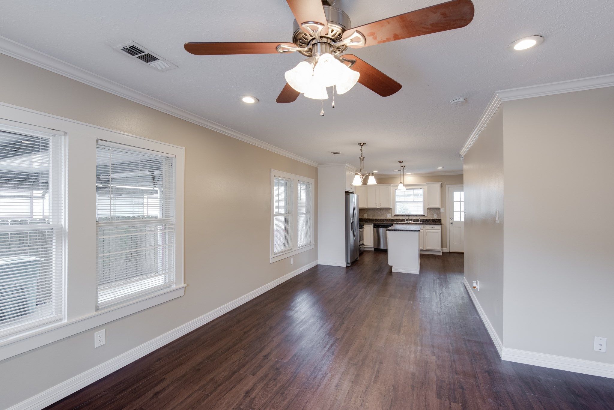2612 Harvard Street Property Photo 5