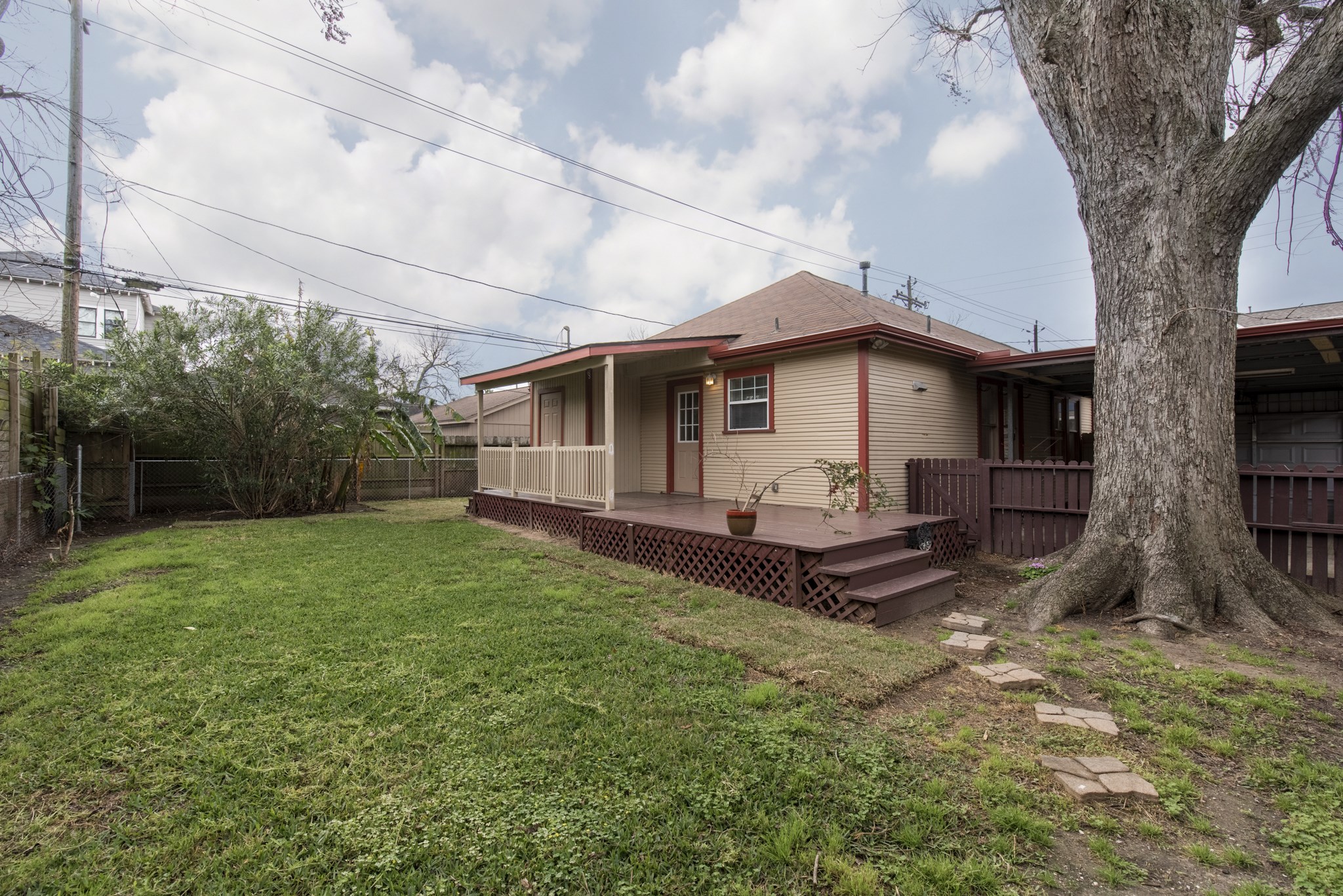 2612 Harvard Street Property Photo 25