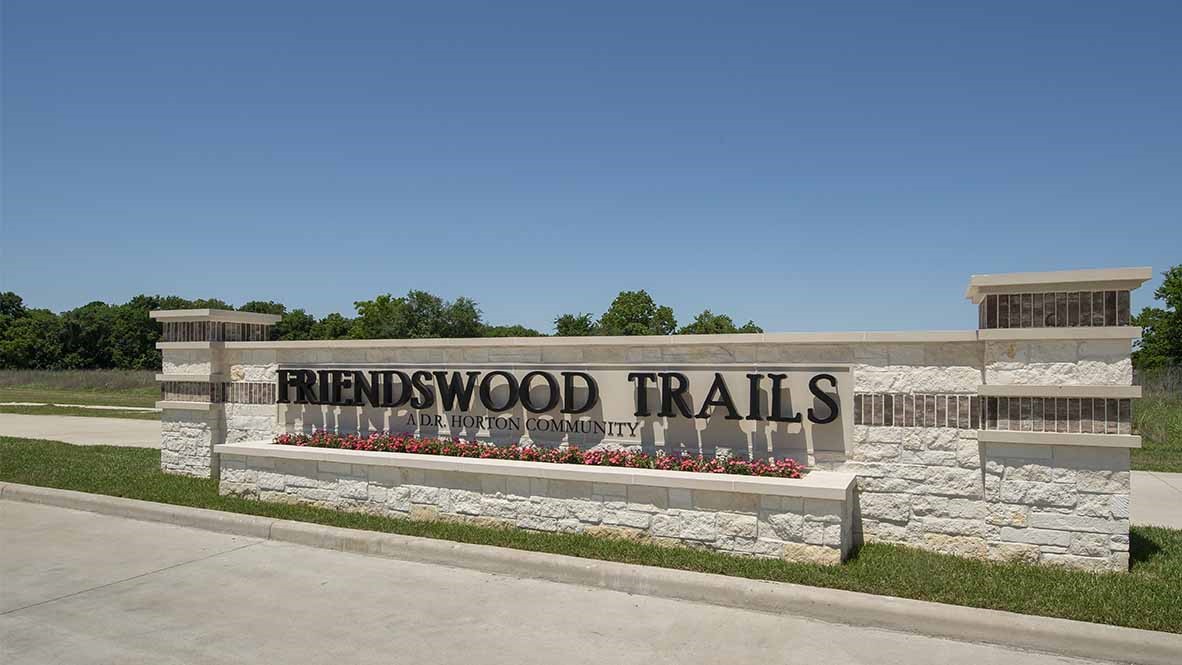 2511 Friendswood Trail Property Photo 3