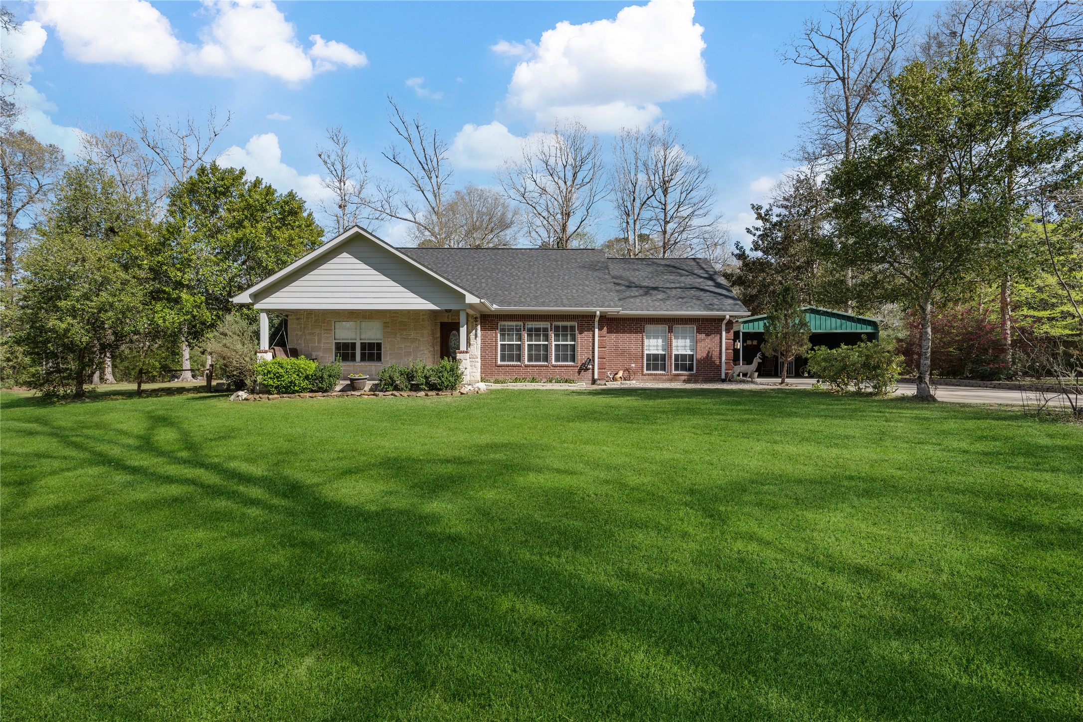 281 Ridgewood Drive Property Photo