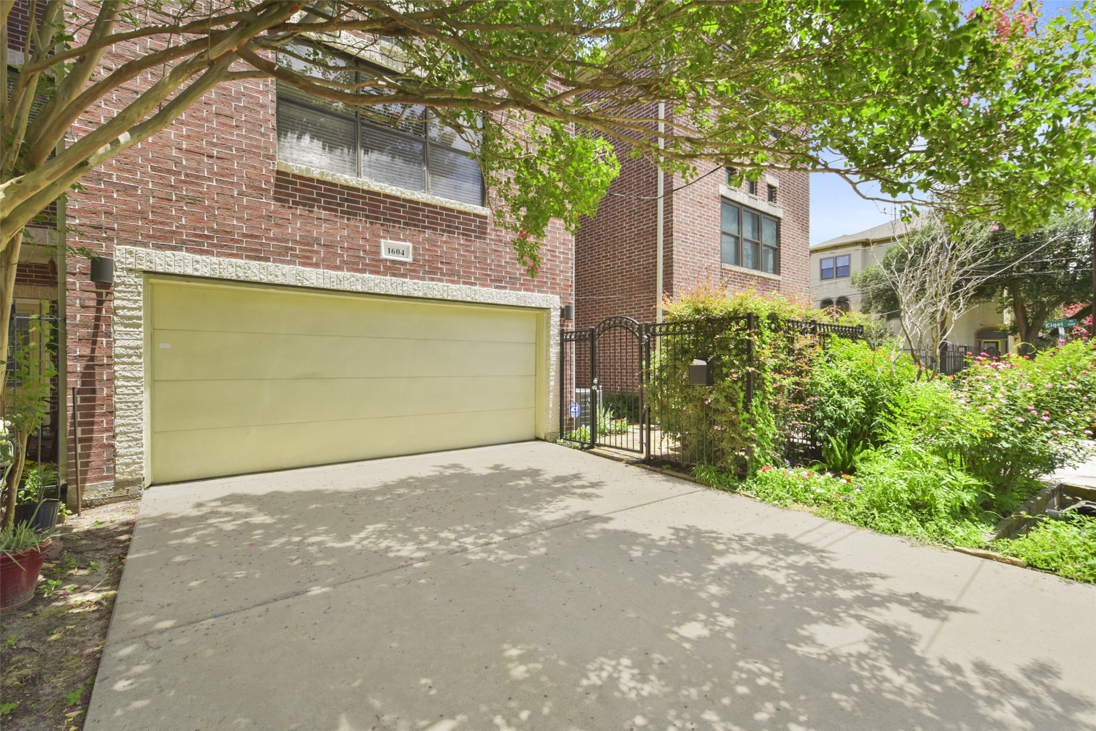 1604 Reinerman Street Property Photo 7