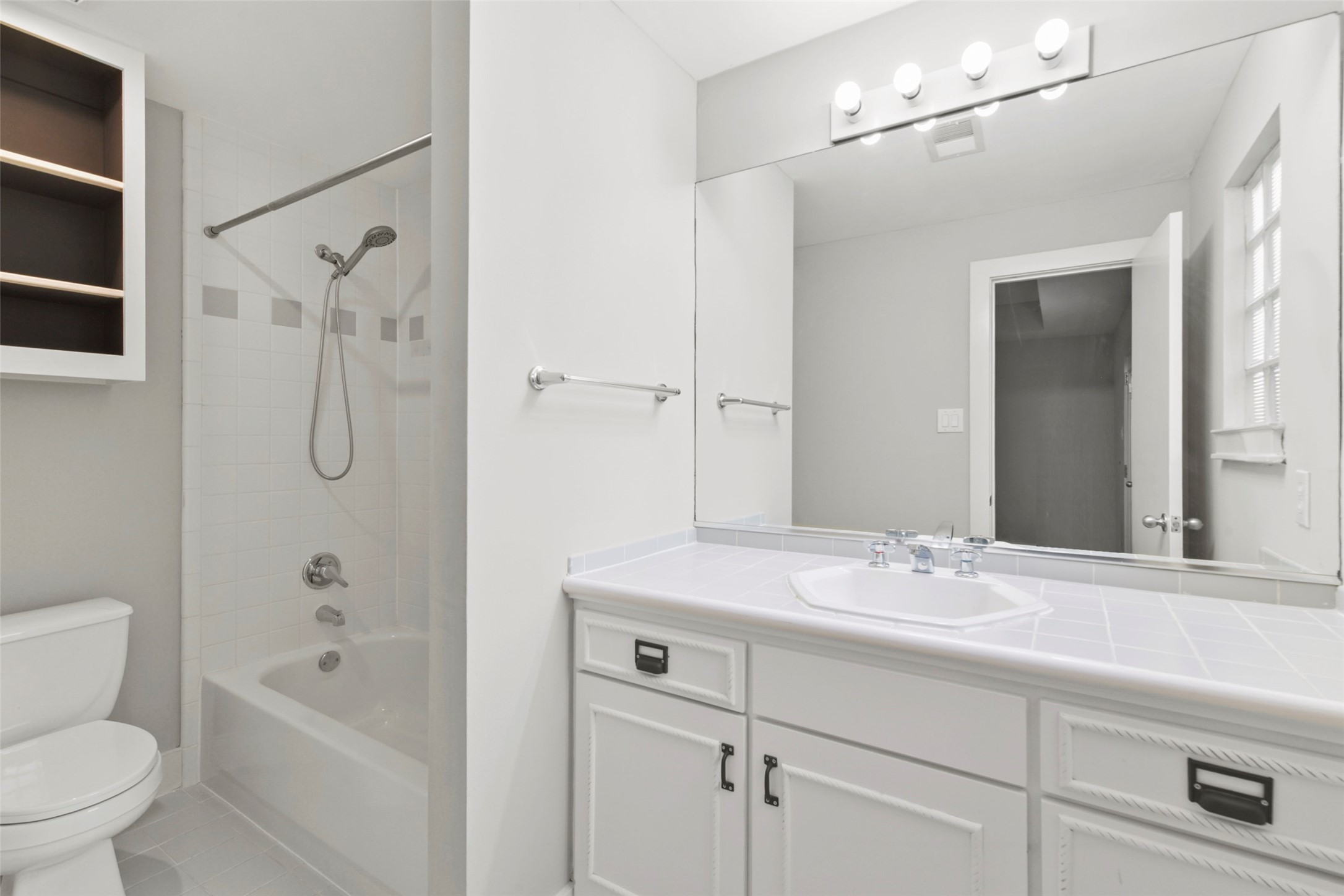 1604 Reinerman Street Property Photo 11