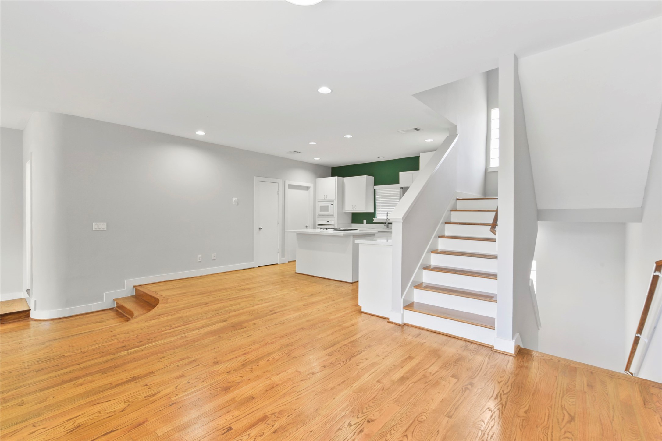1604 Reinerman Street Property Photo 16