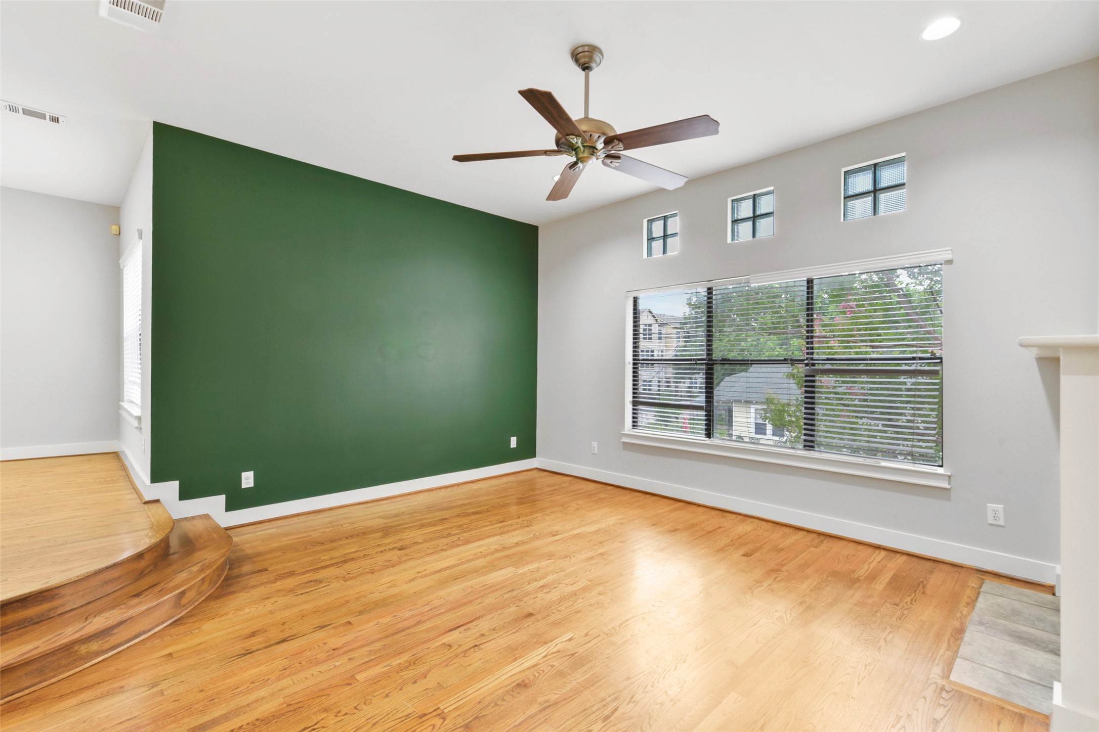 1604 Reinerman Street Property Photo 20