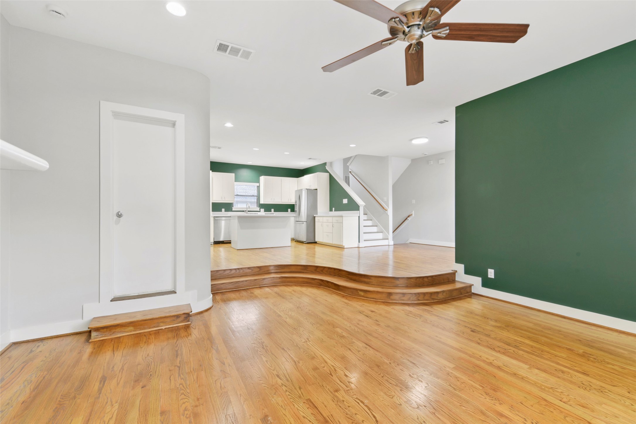 1604 Reinerman Street Property Photo 21
