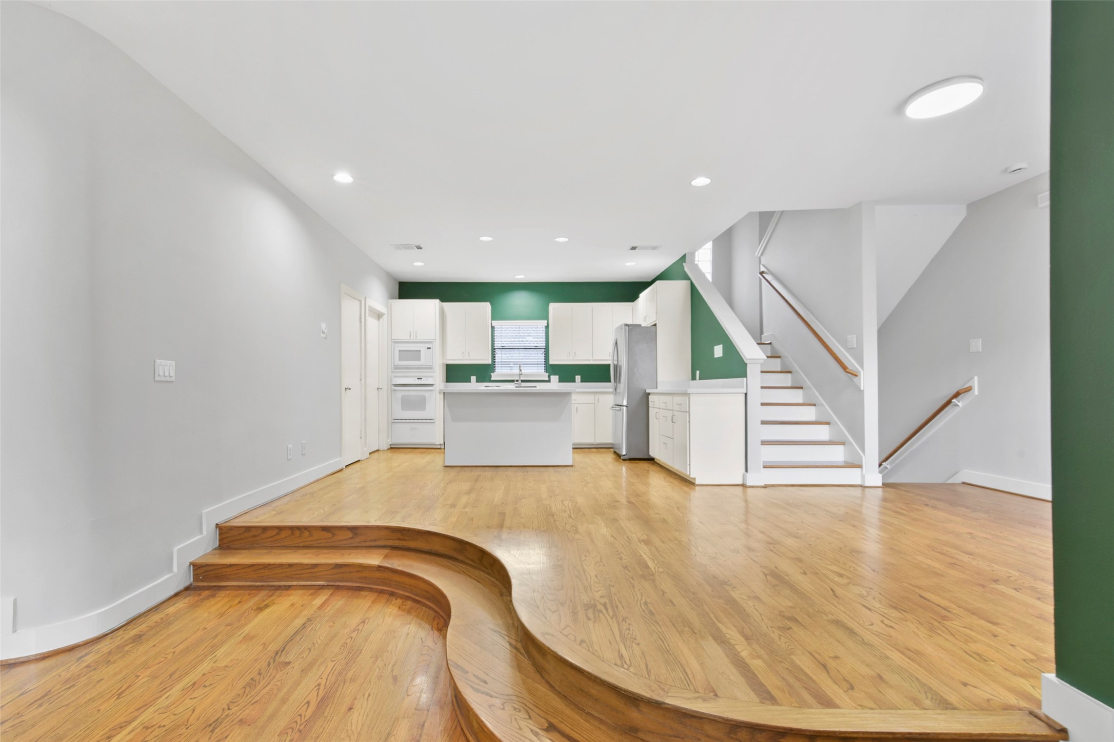 1604 Reinerman Street Property Photo 22