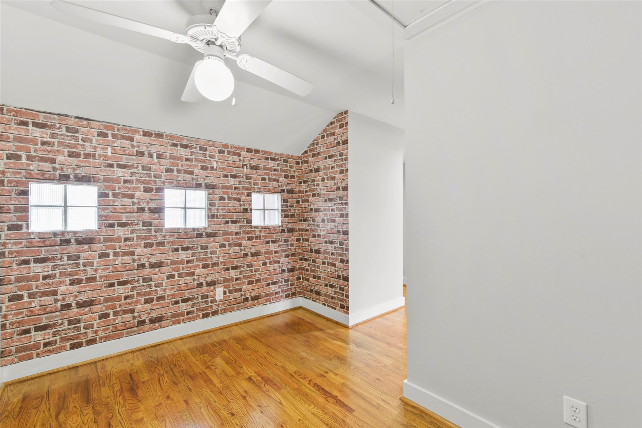 1604 Reinerman Street Property Photo 33