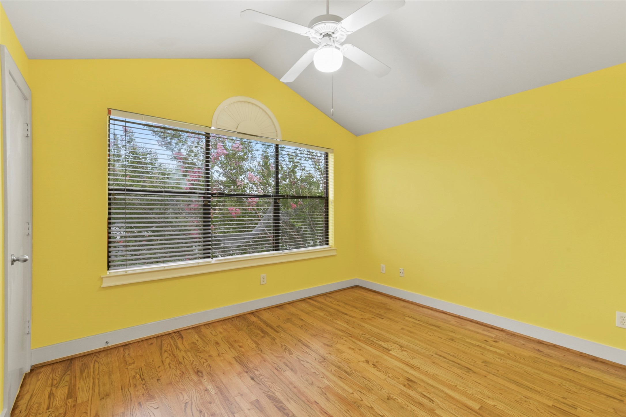 1604 Reinerman Street Property Photo 35