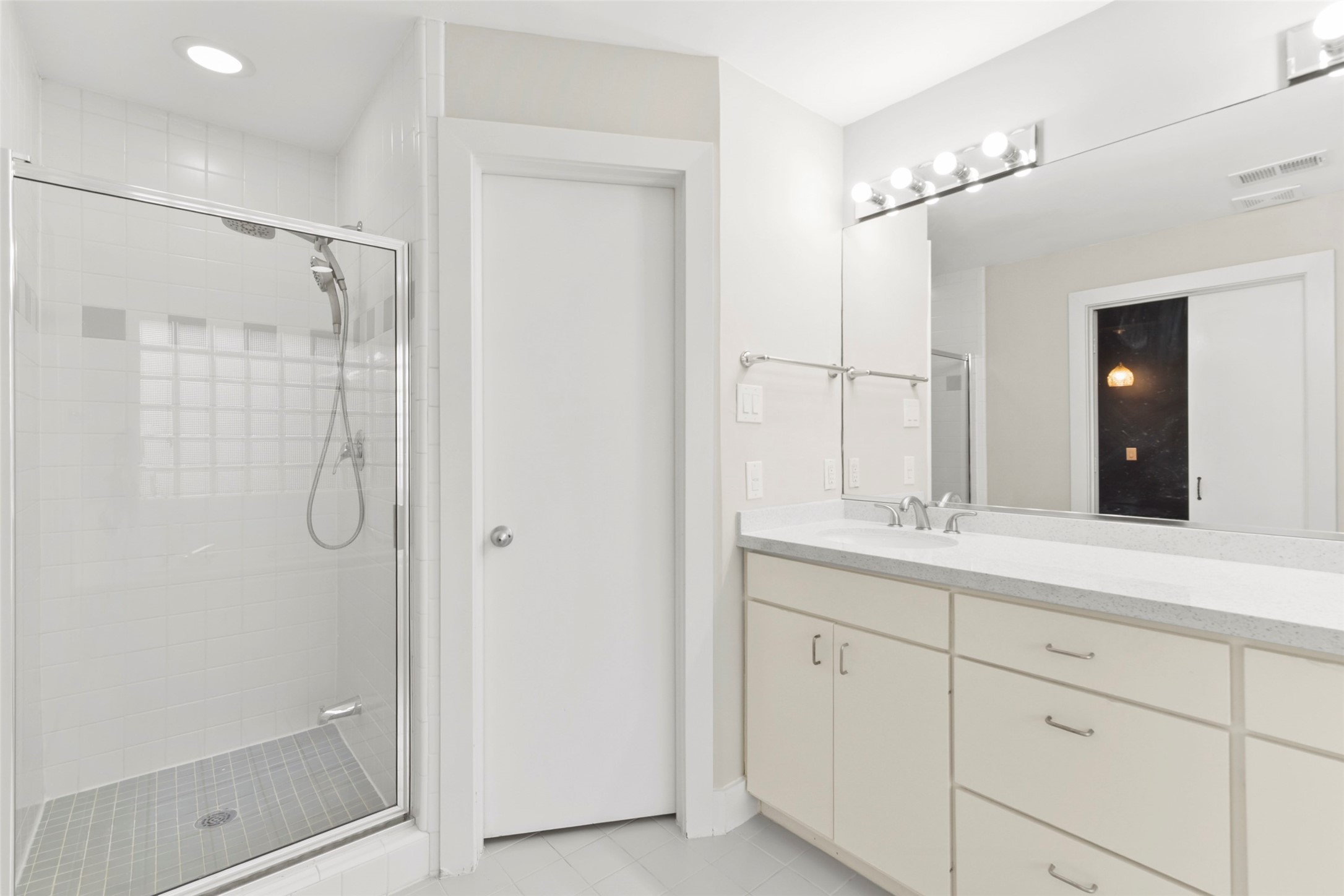 1604 Reinerman Street Property Photo 43
