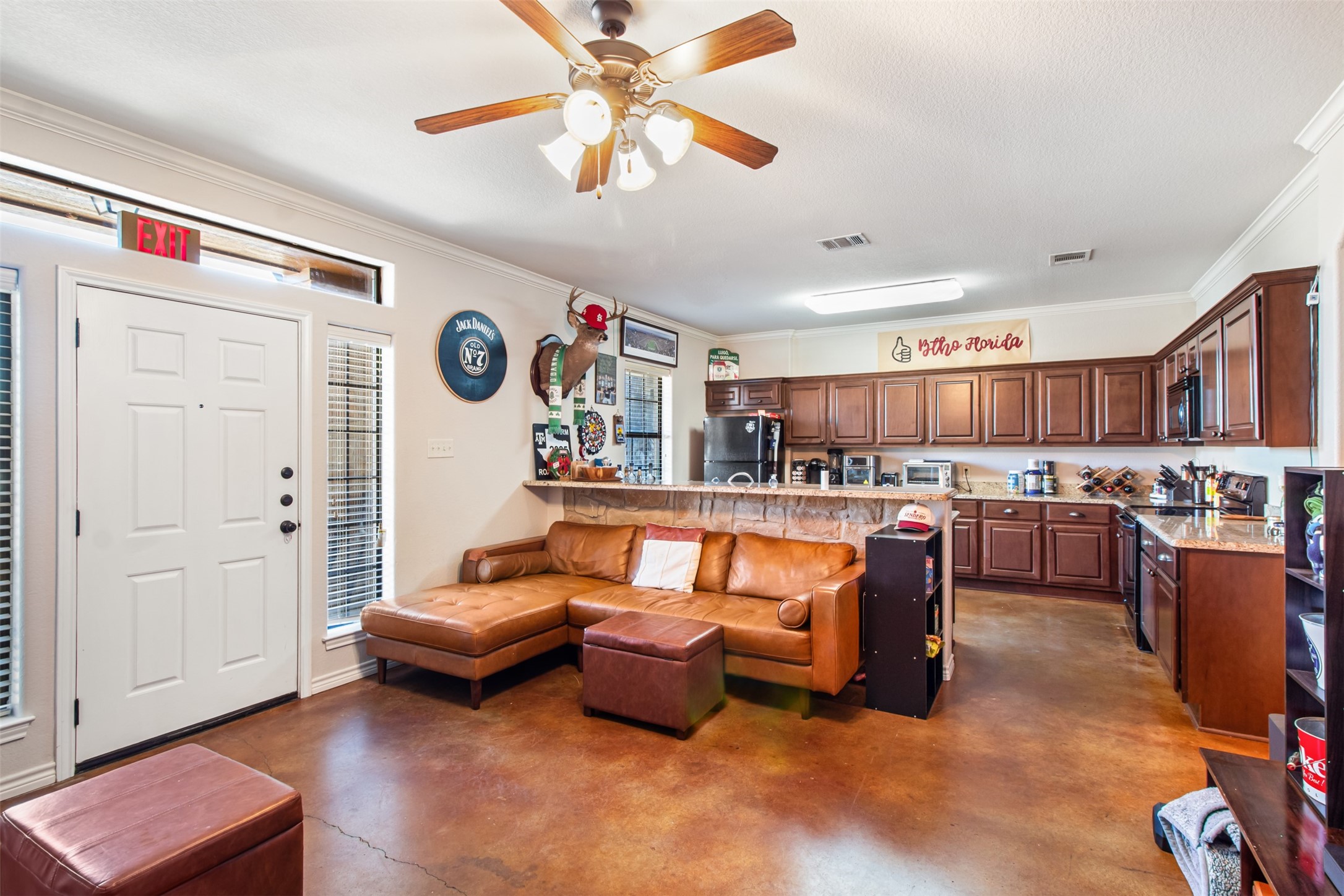 3209 Sergeant Drive Property Photo 6