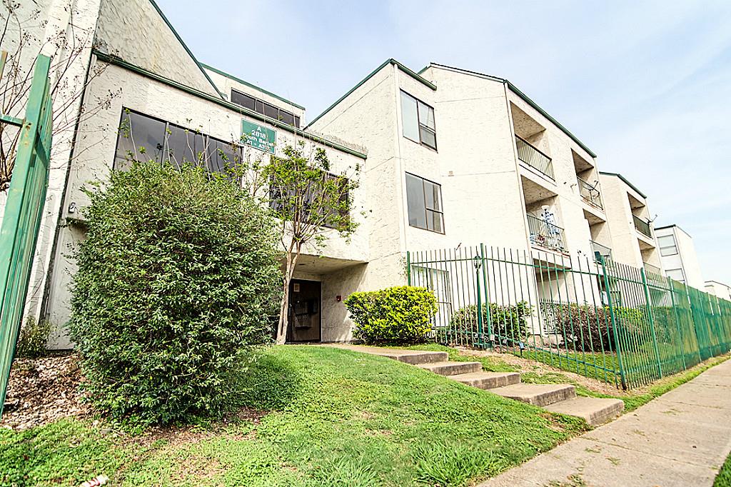 2818 S Bartell Drive 312 Property Photo 1
