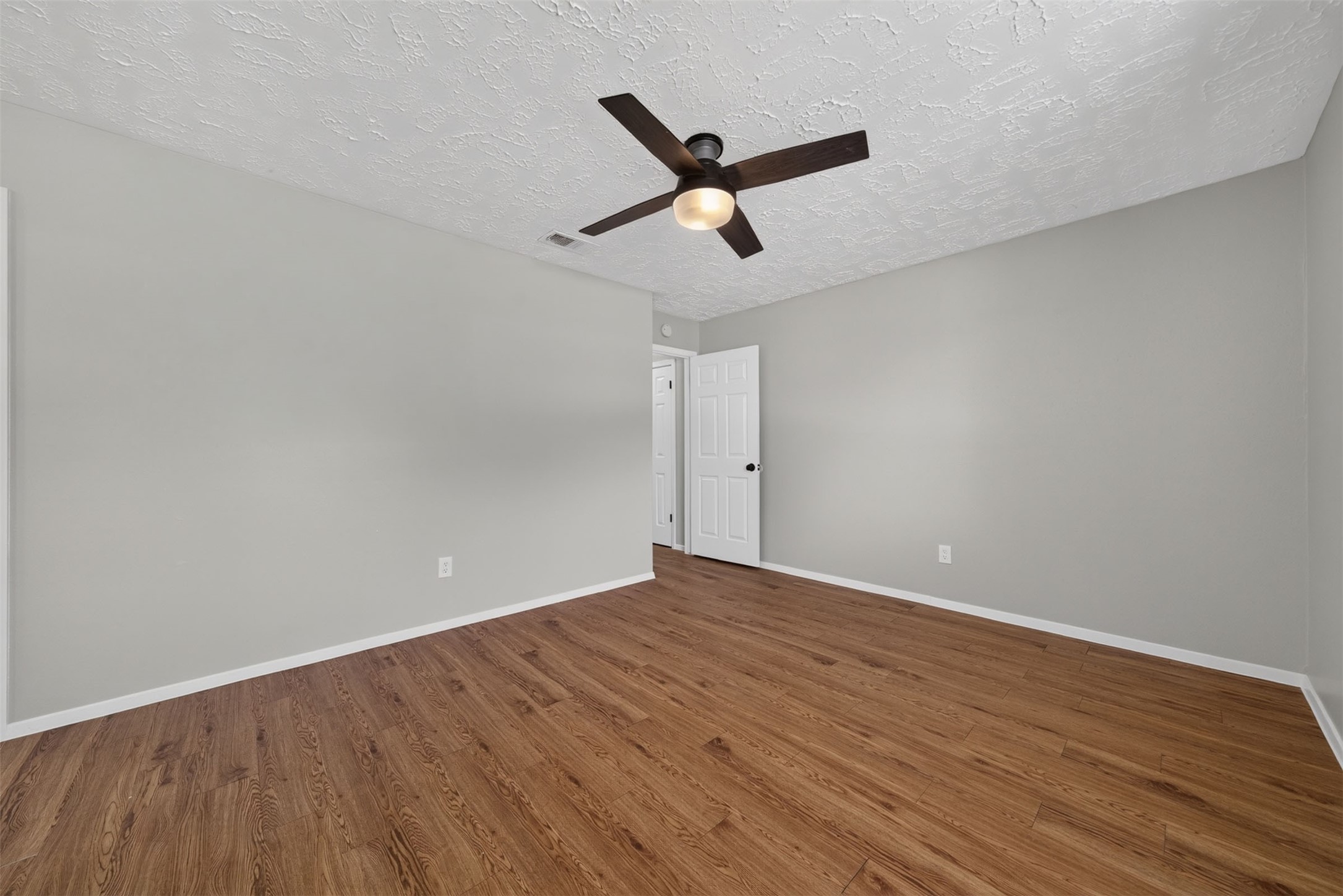 20014 Bishops Gate Ln Property Photo 27