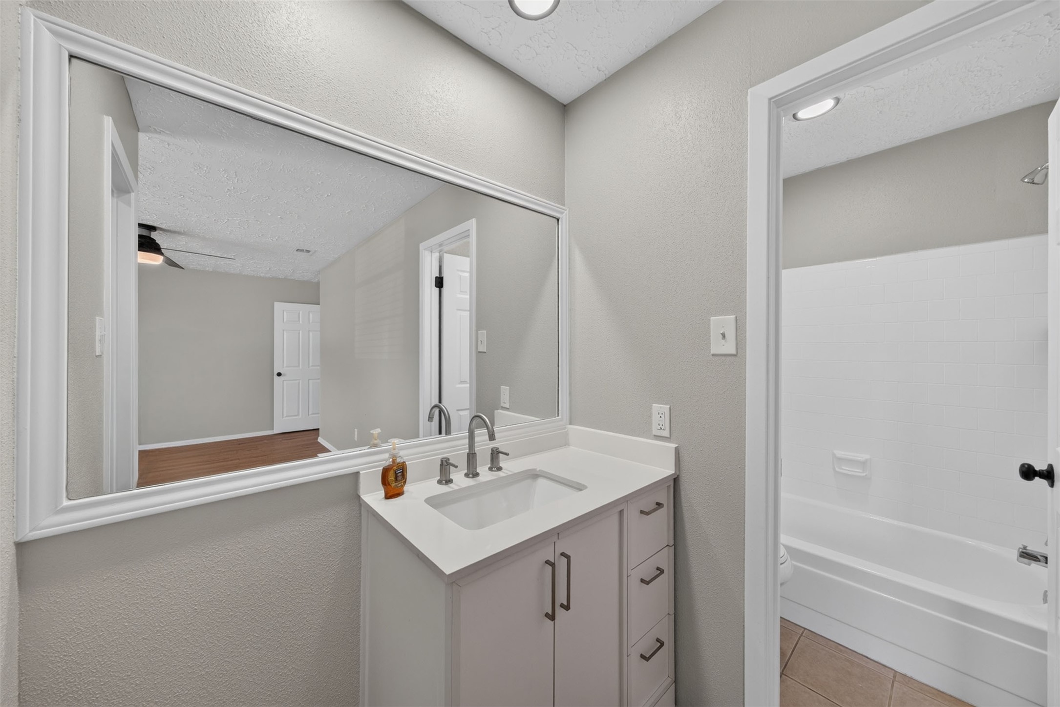 20014 Bishops Gate Ln Property Photo 29