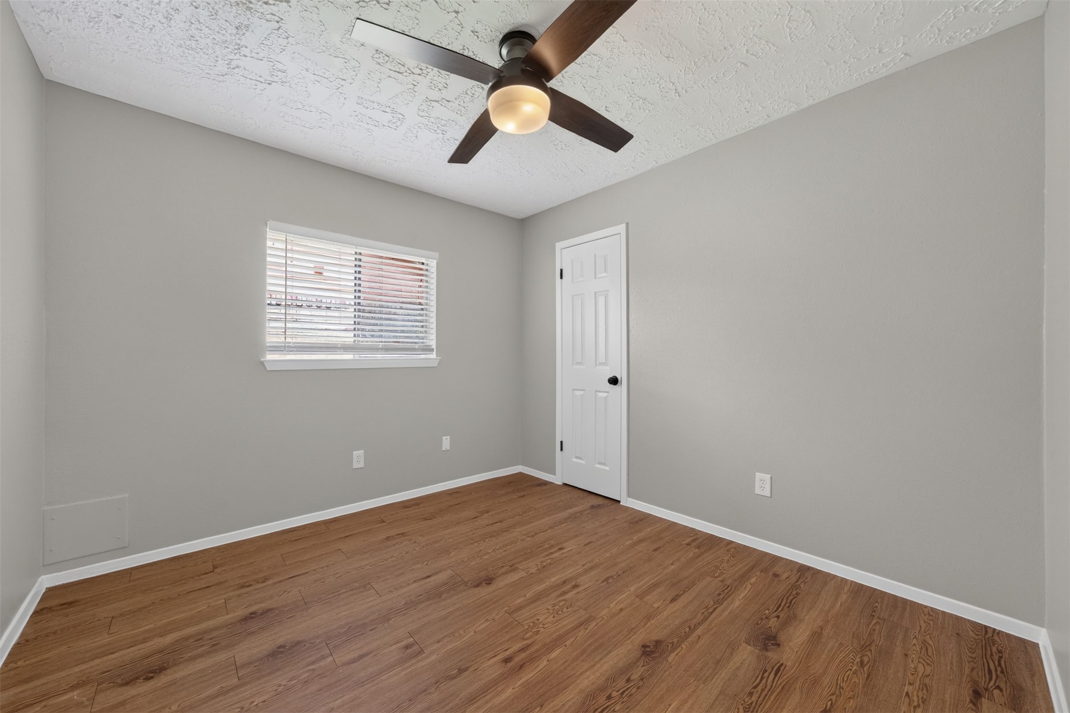 20014 Bishops Gate Ln Property Photo 36