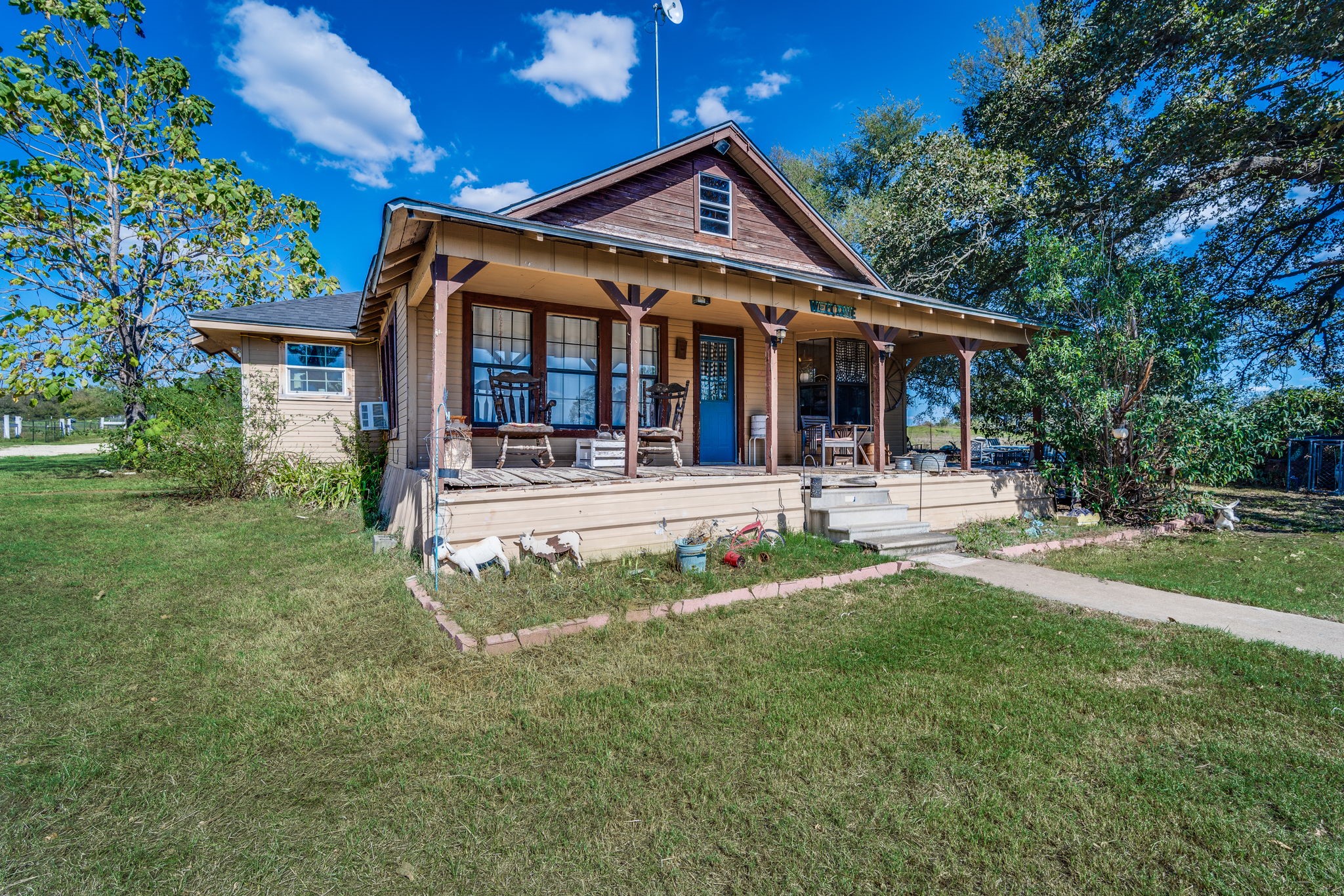 613 Hcr 1305 Property Photo 1
