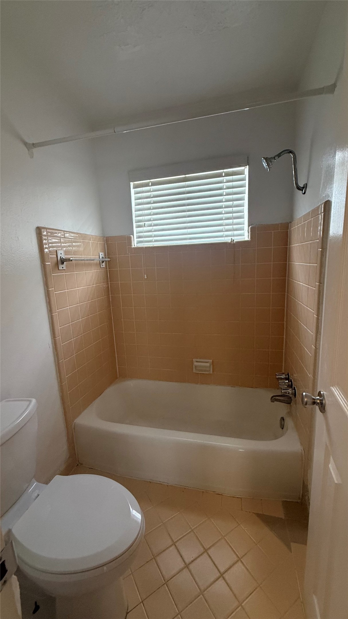 519 Branard St Street 01 Property Photo 11