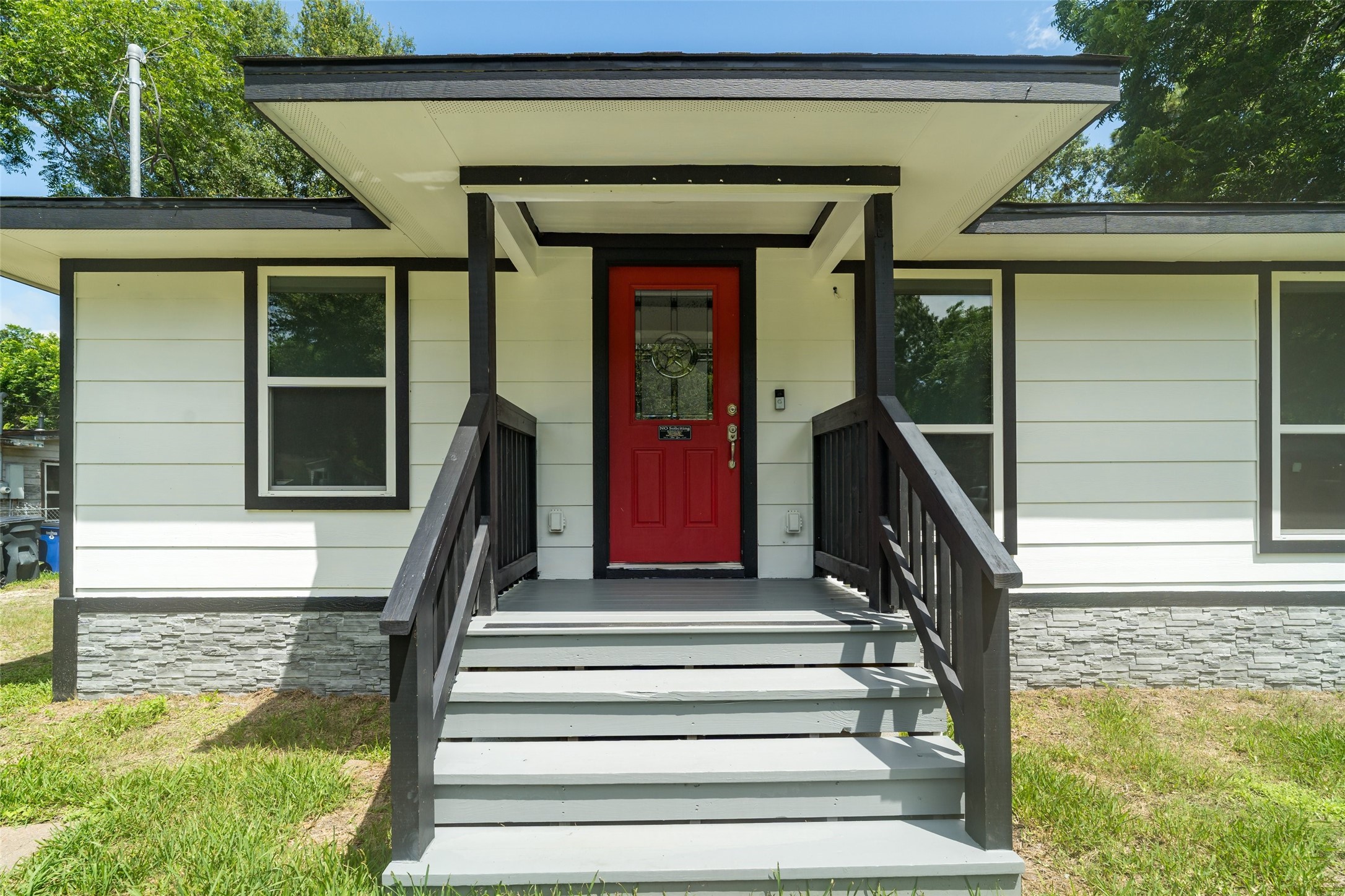 404 Oaklawn Street Property Photo