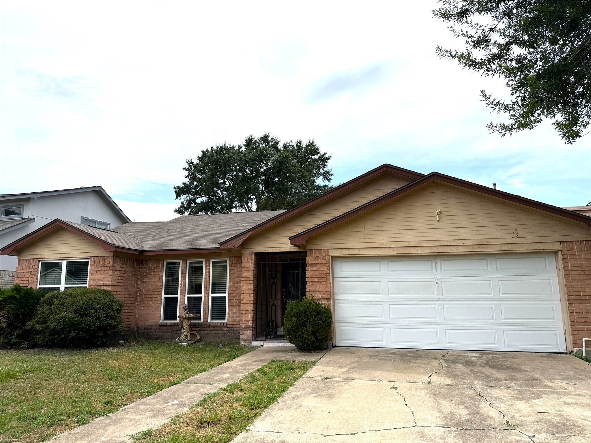 11611 Stone Bridge Drive Property Photo 1