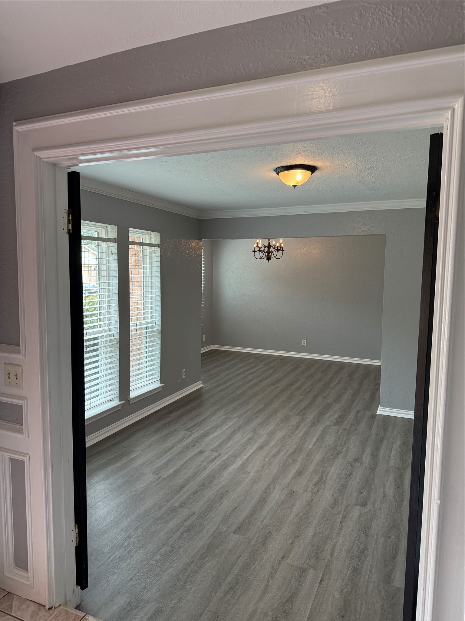 11611 Stone Bridge Drive Property Photo 6