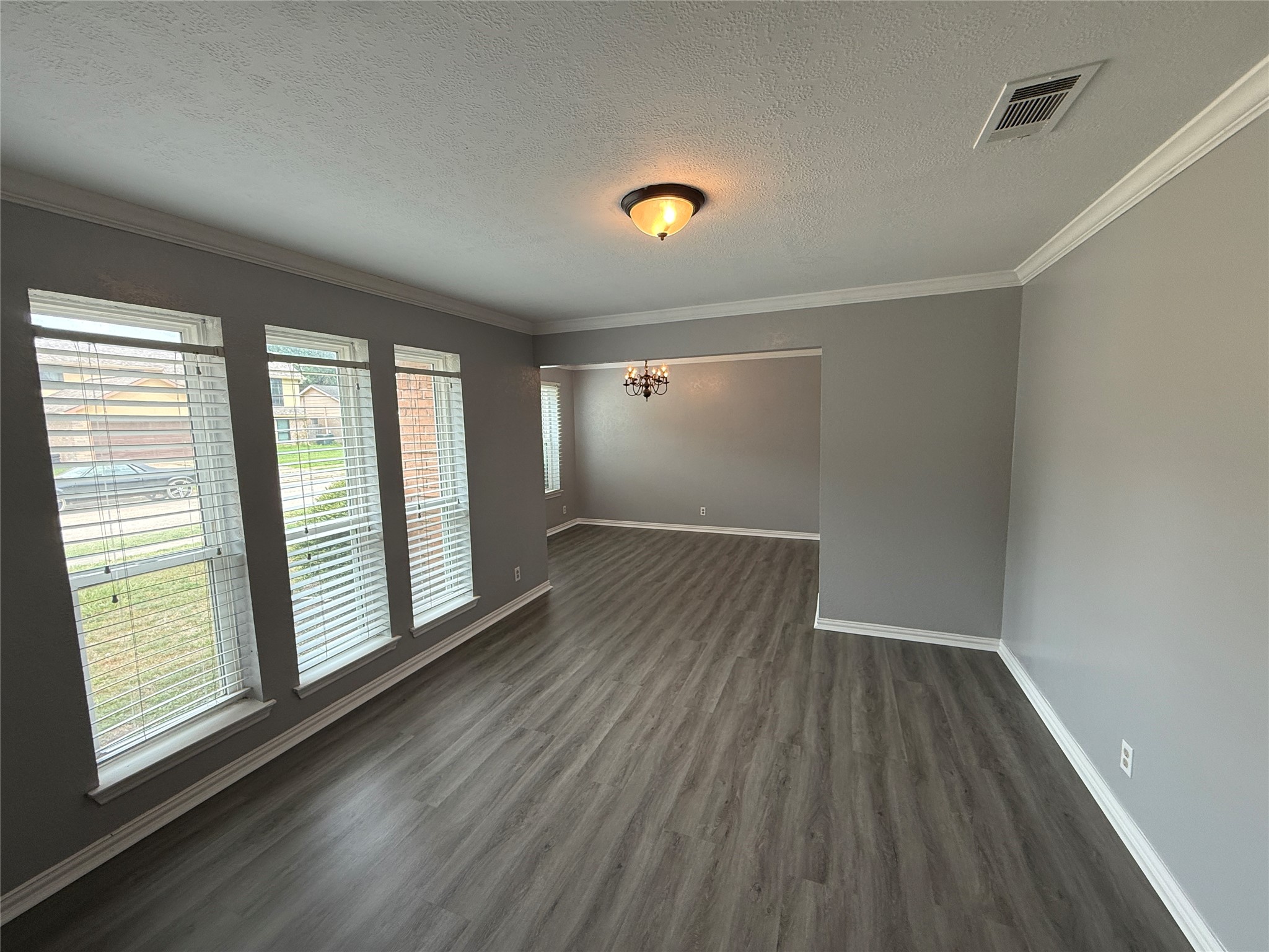 11611 Stone Bridge Drive Property Photo 7