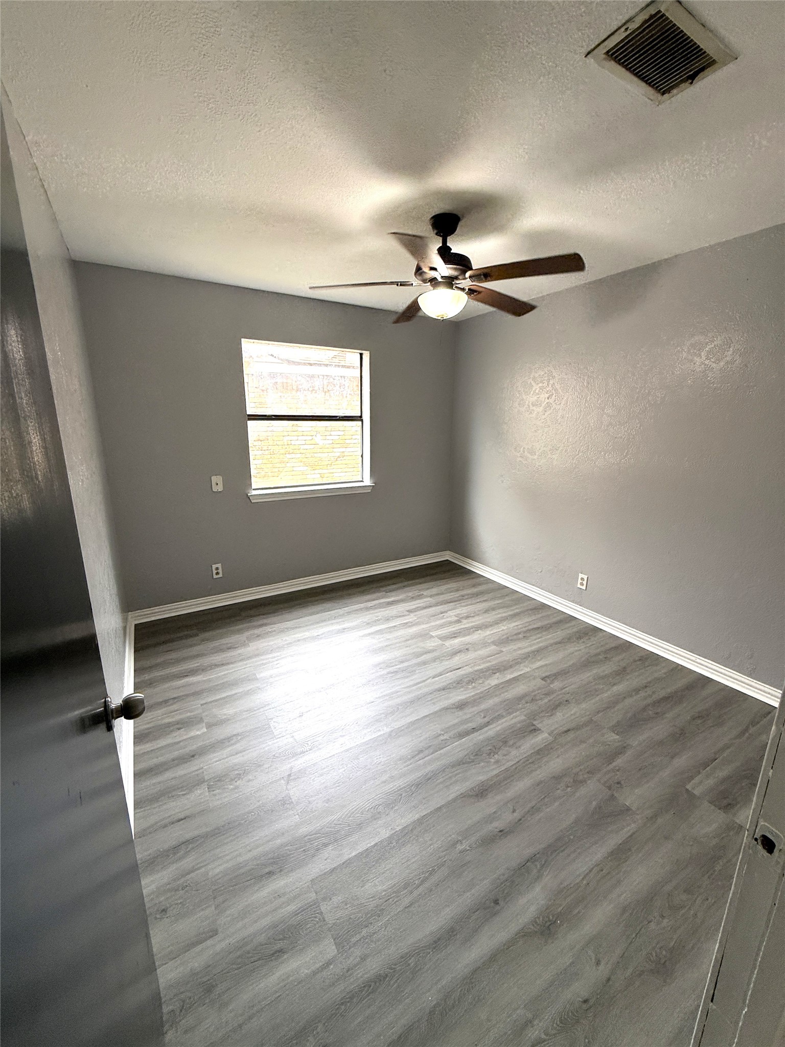 11611 Stone Bridge Drive Property Photo 16