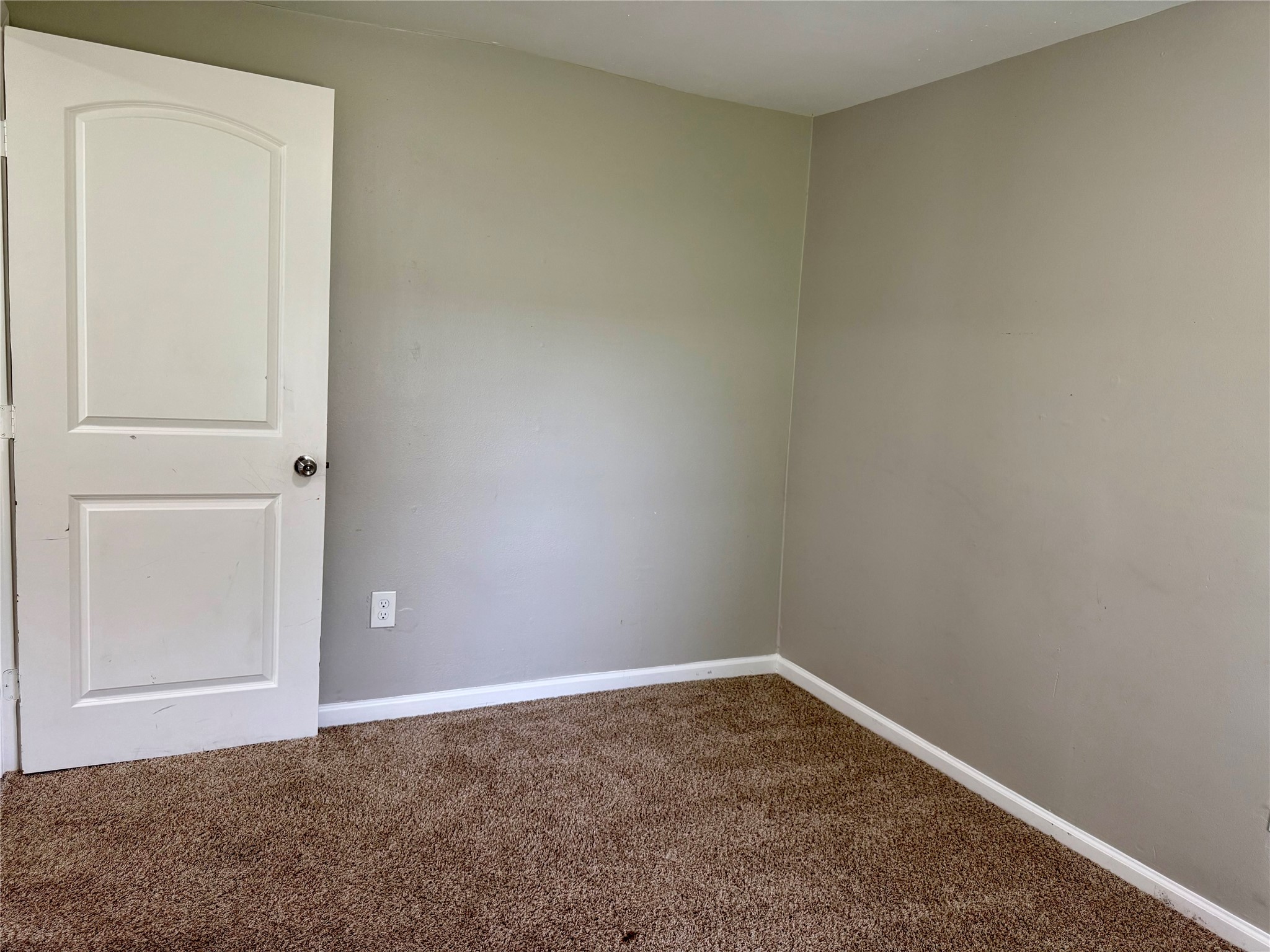 6905 Speaker Street Property Photo 6
