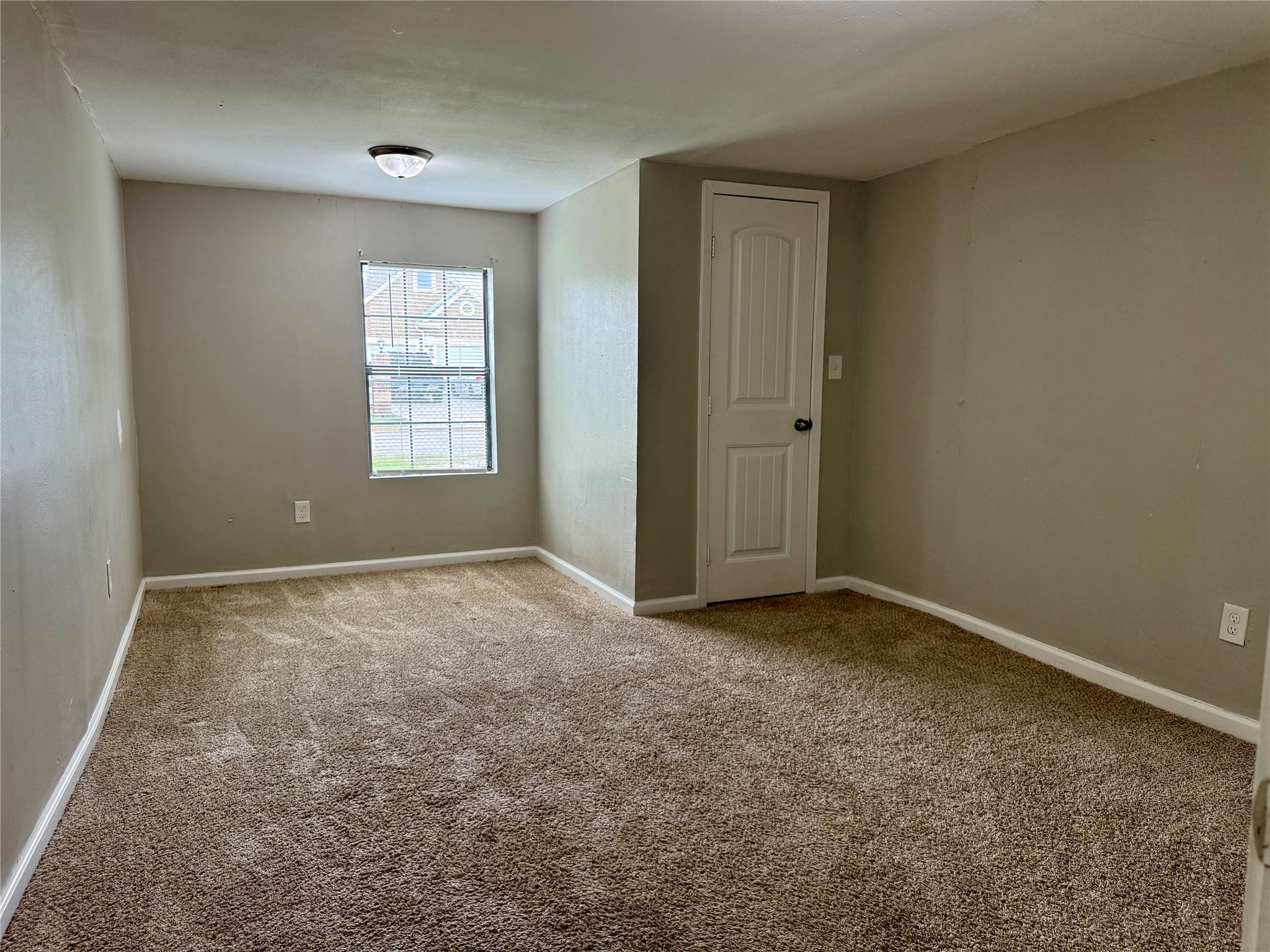 6905 Speaker Street Property Photo 9