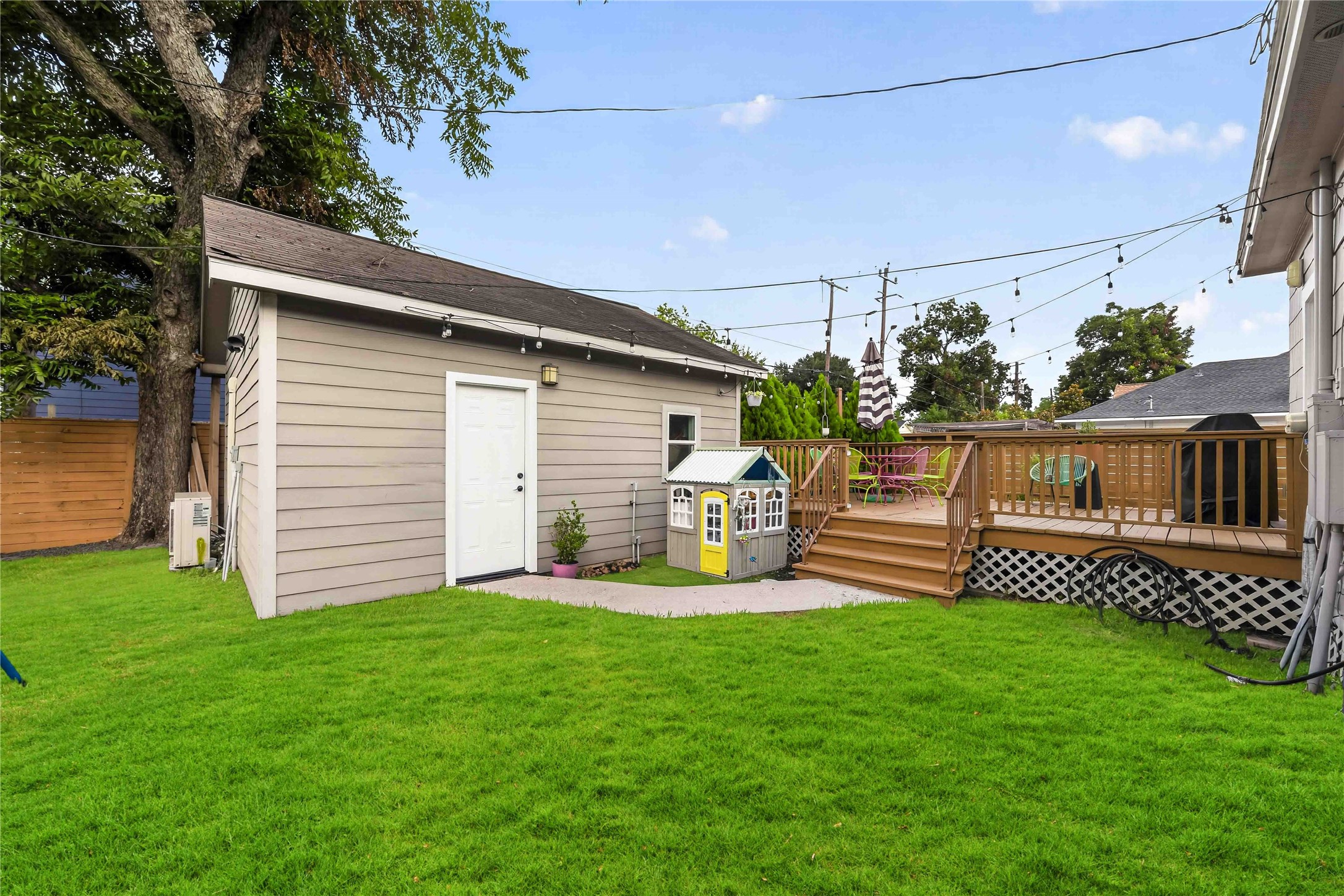 711 Walton Street Property Photo 40