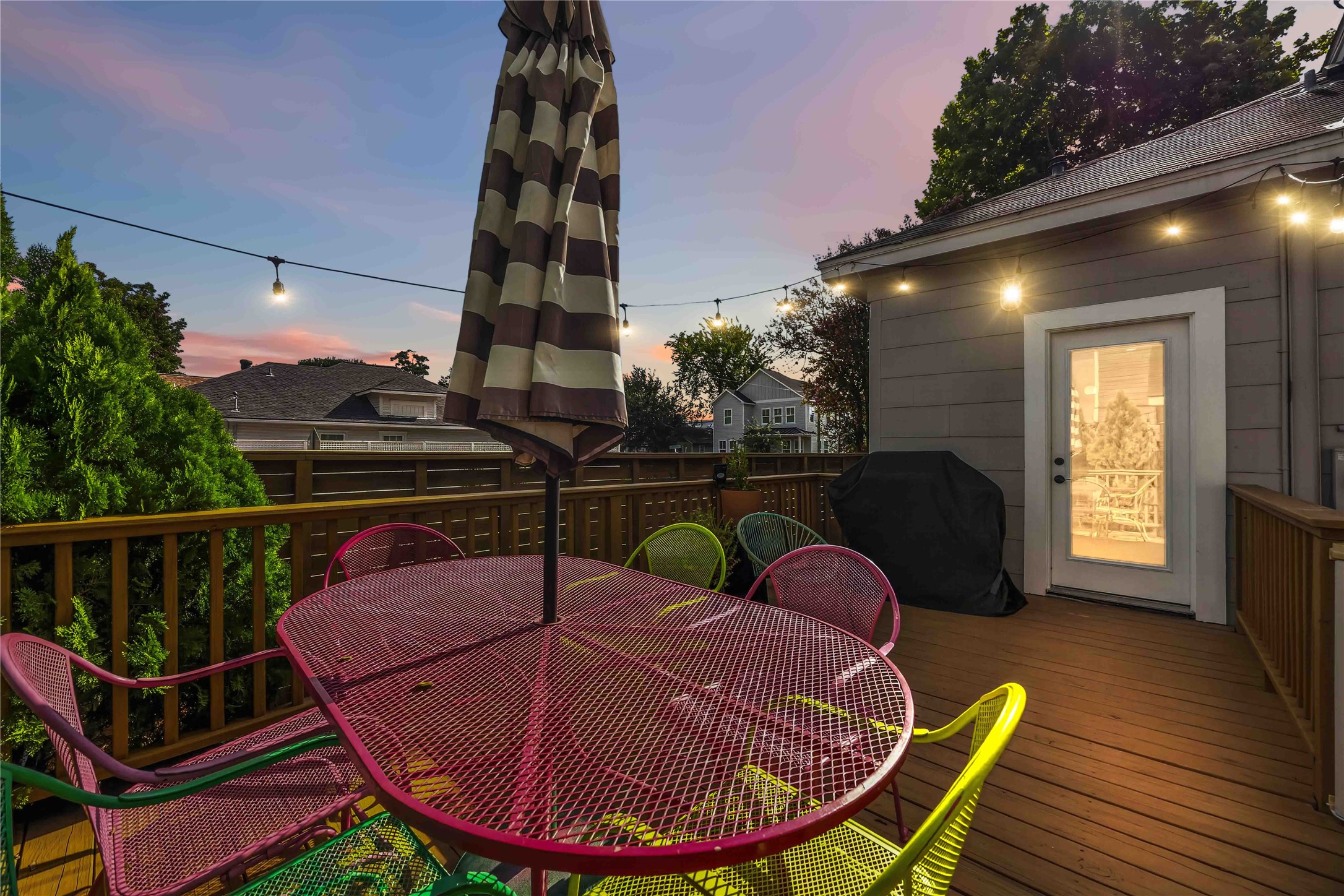 711 Walton Street Property Photo 44