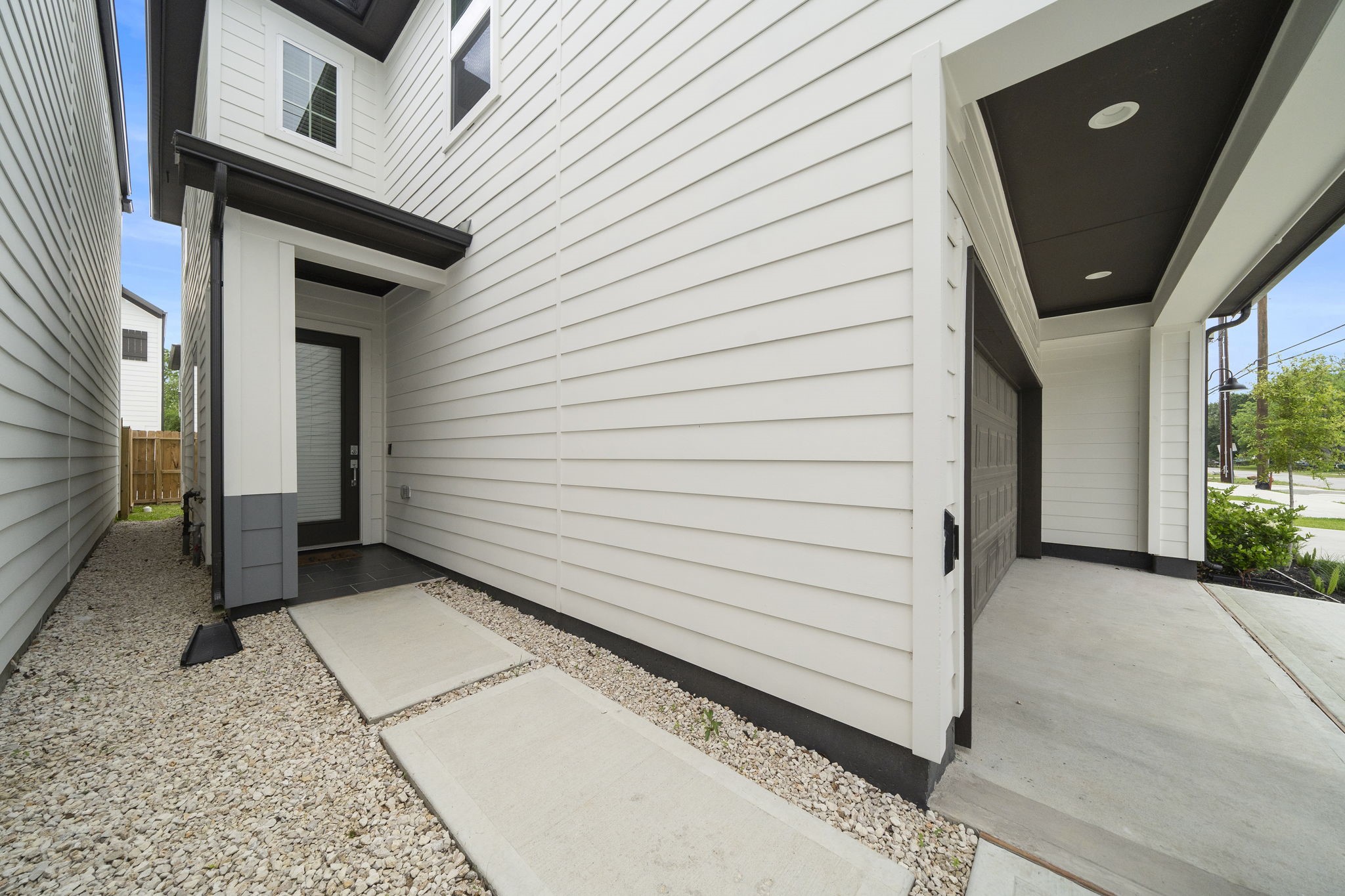8322 Curry Road Property Photo 2