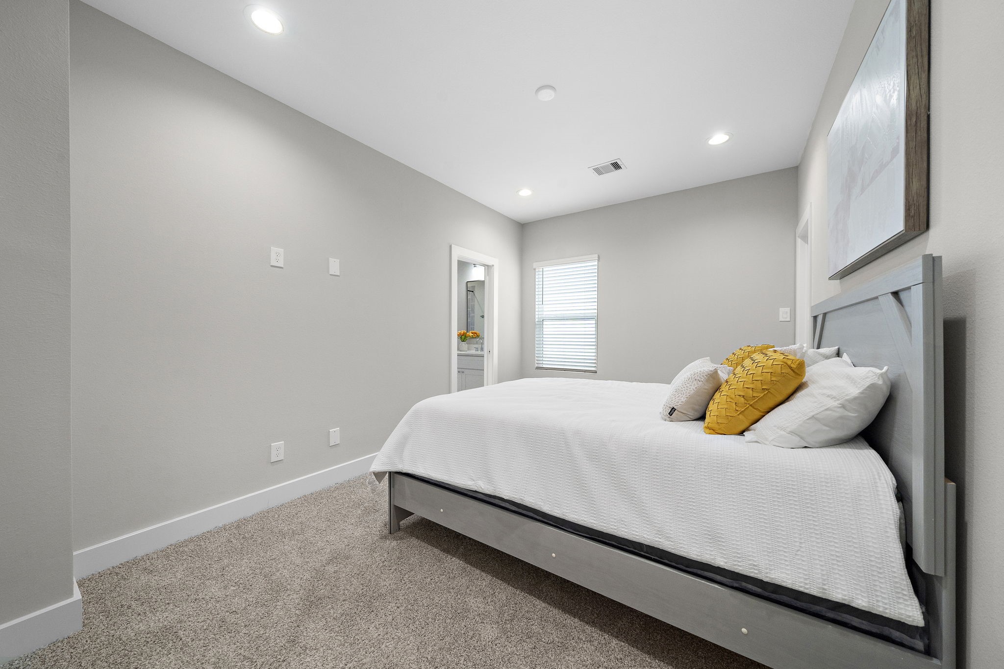 8322 Curry Road Property Photo 10