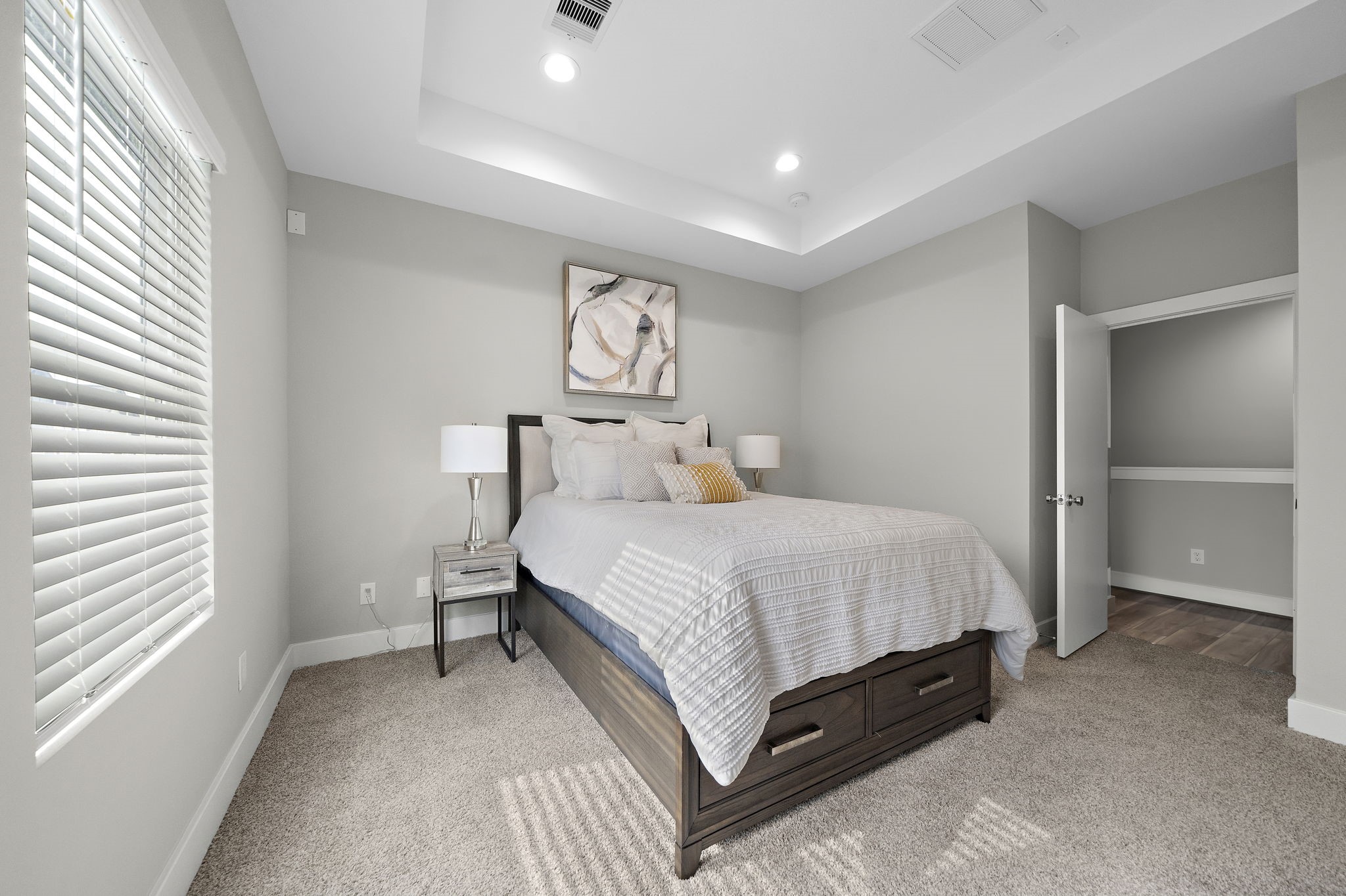 8322 Curry Road Property Photo 11