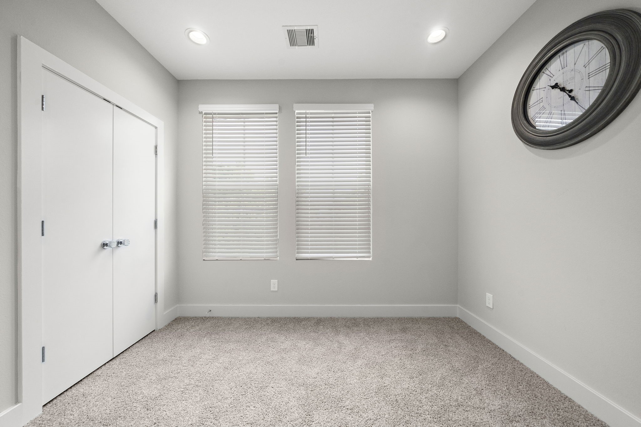 8322 Curry Road Property Photo 17