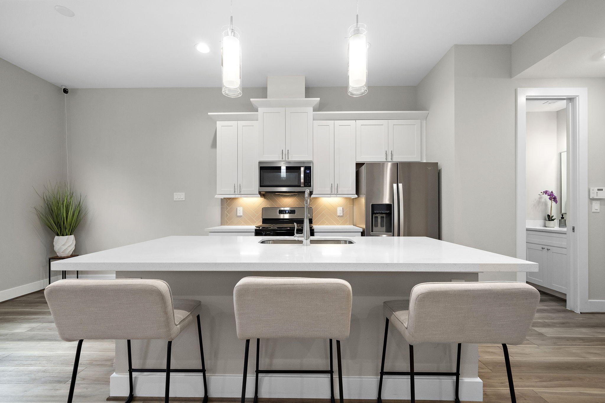 8322 Curry Road Property Photo 21