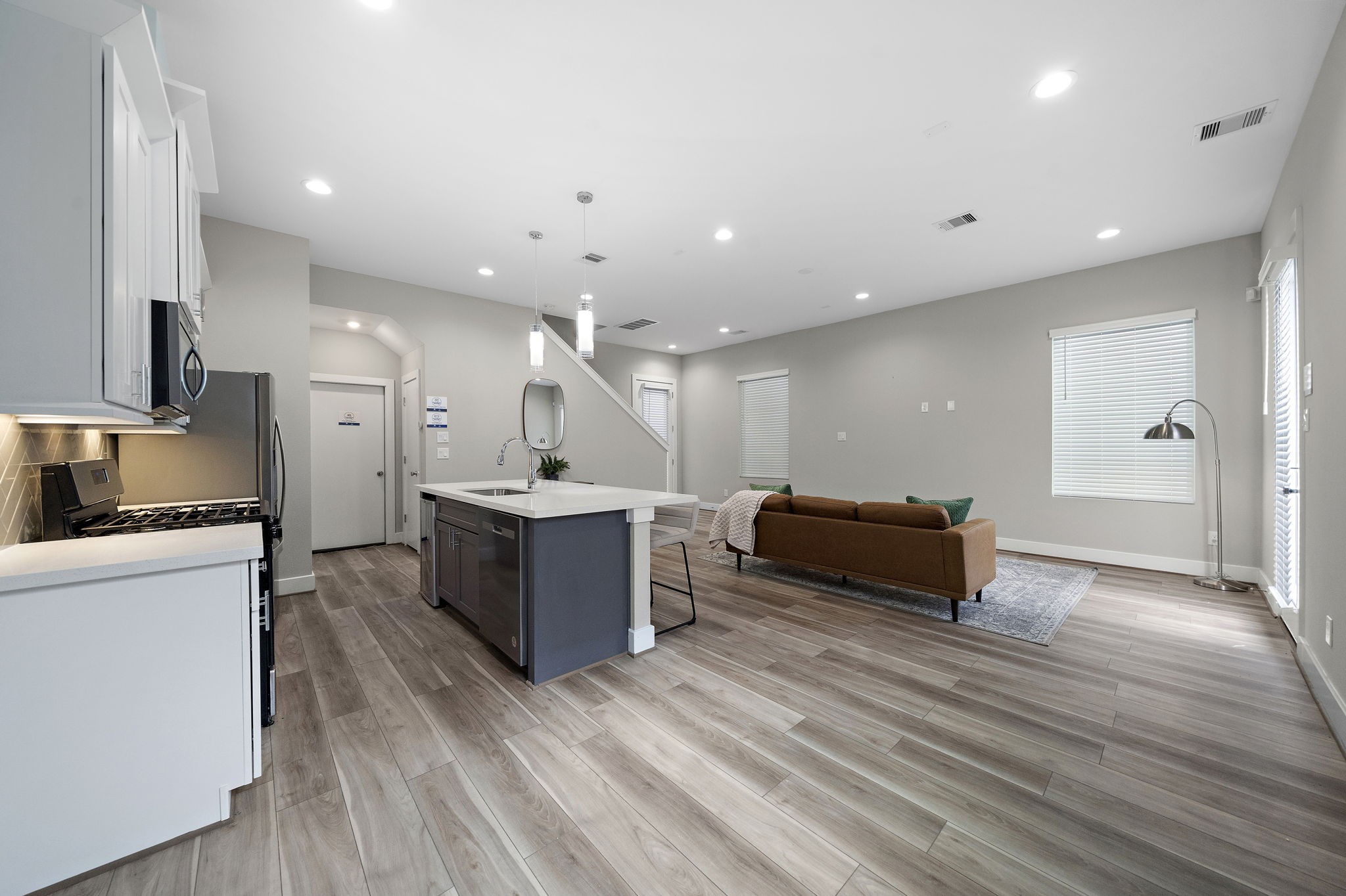 8322 Curry Road Property Photo 23