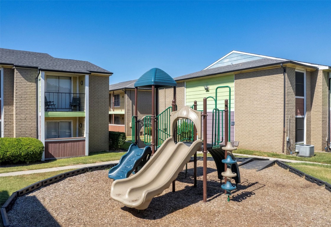 311 Highland Cross Drive 352 Property Photo 5
