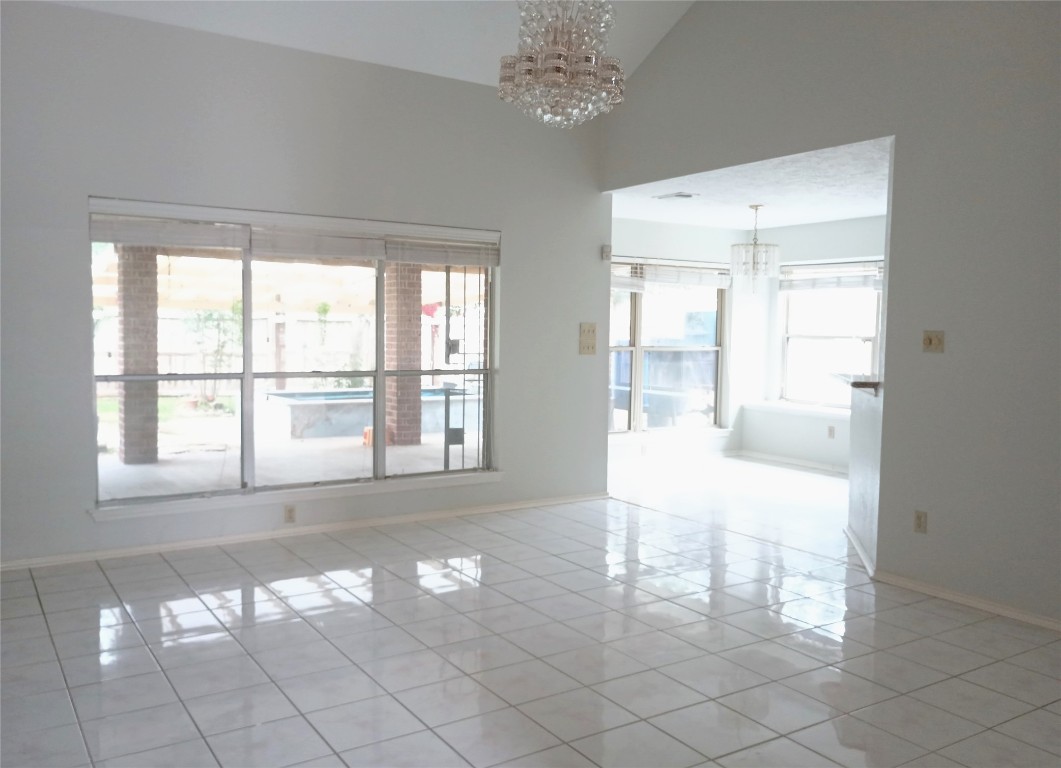16355 Flint Run Way Property Photo 9