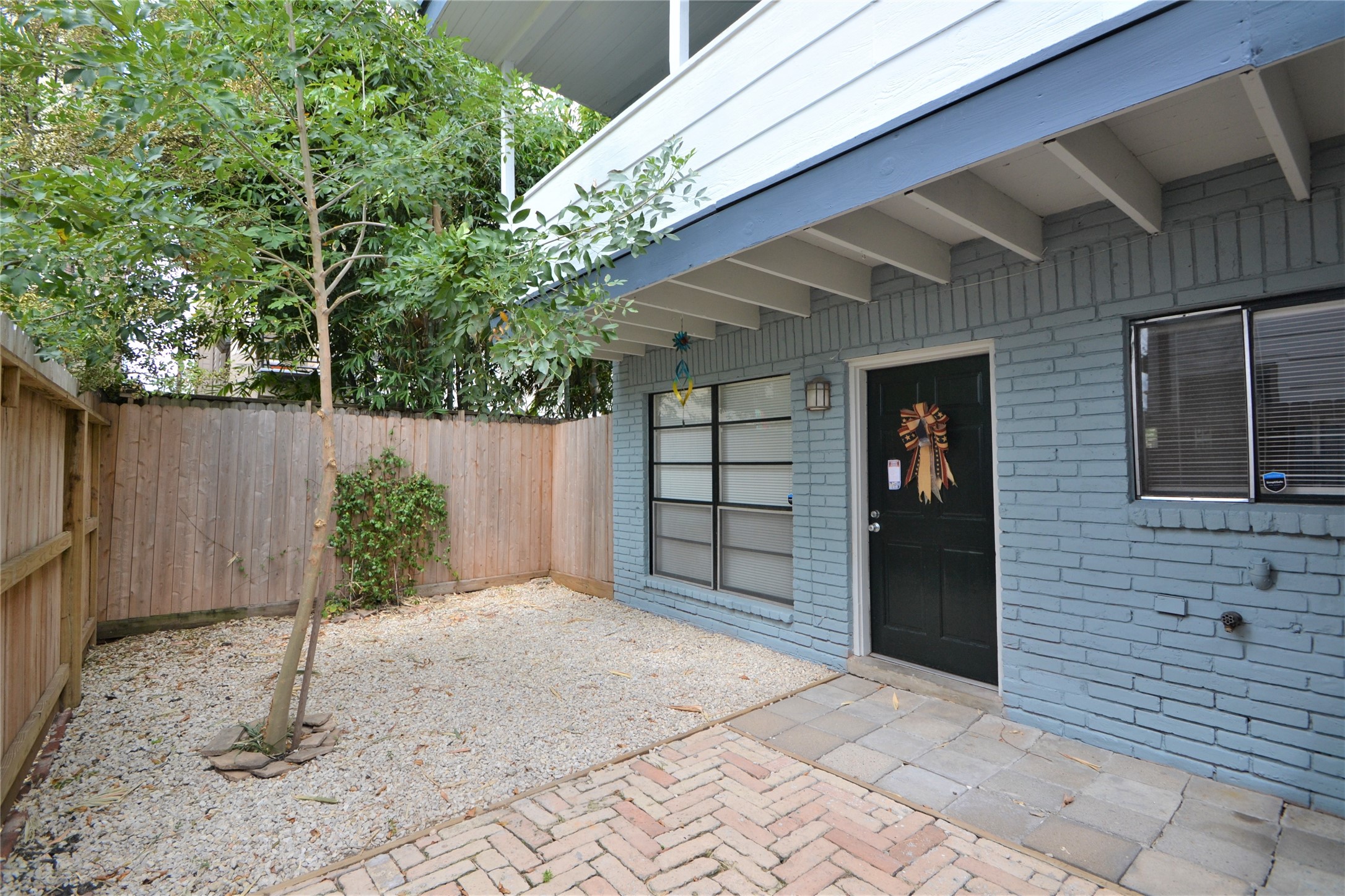 2414 Morse Street 3 Property Photo 1