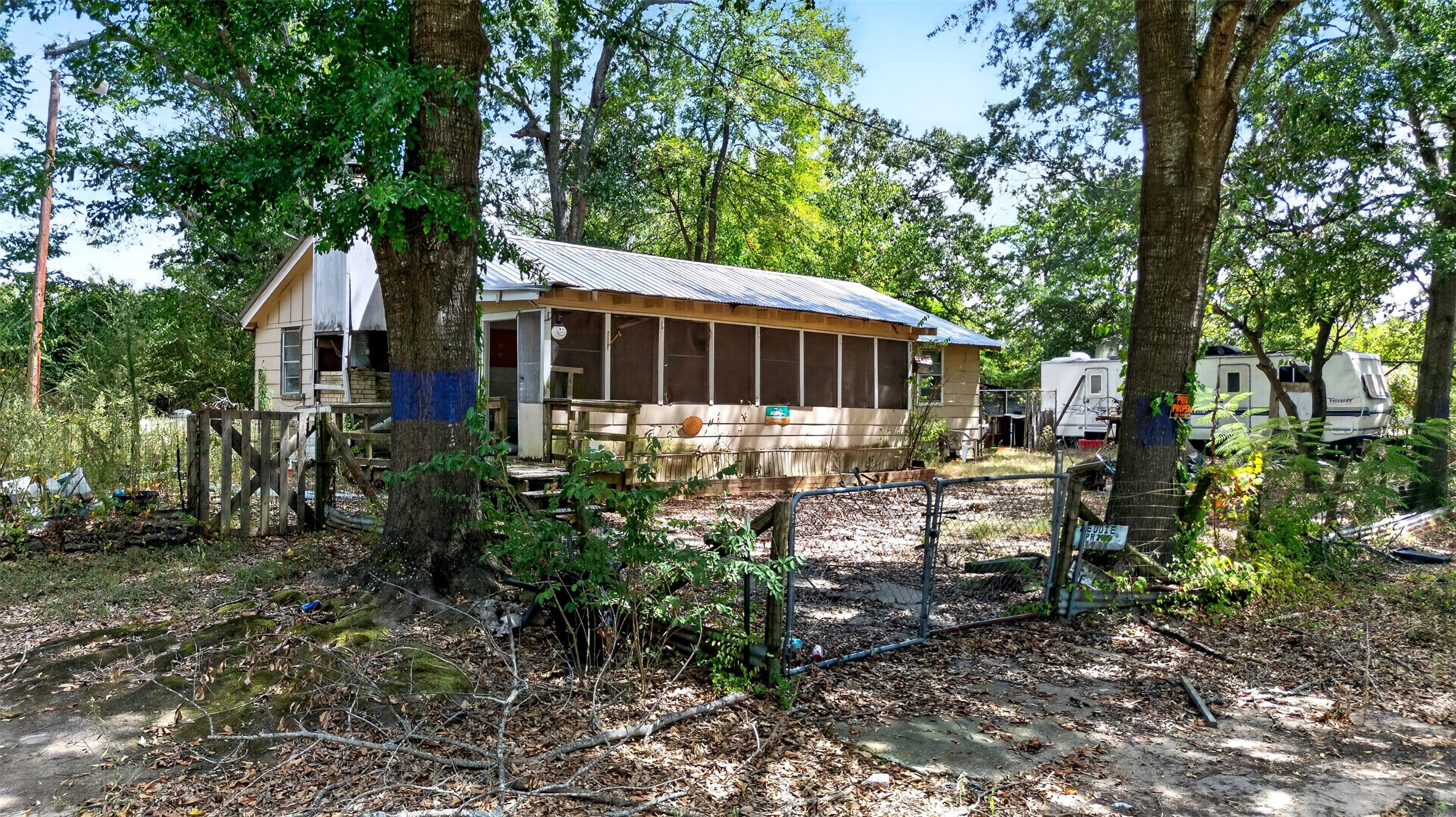 1286 County Road 2150 Property Photo 2