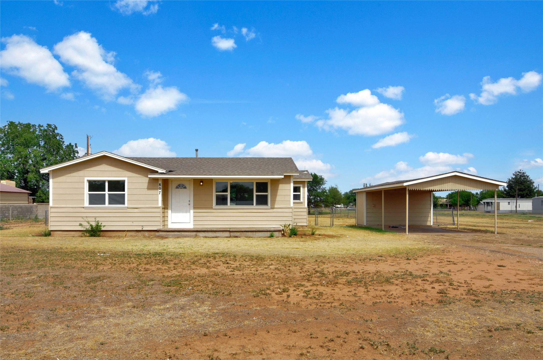 807 Boyce Street Property Photo 4