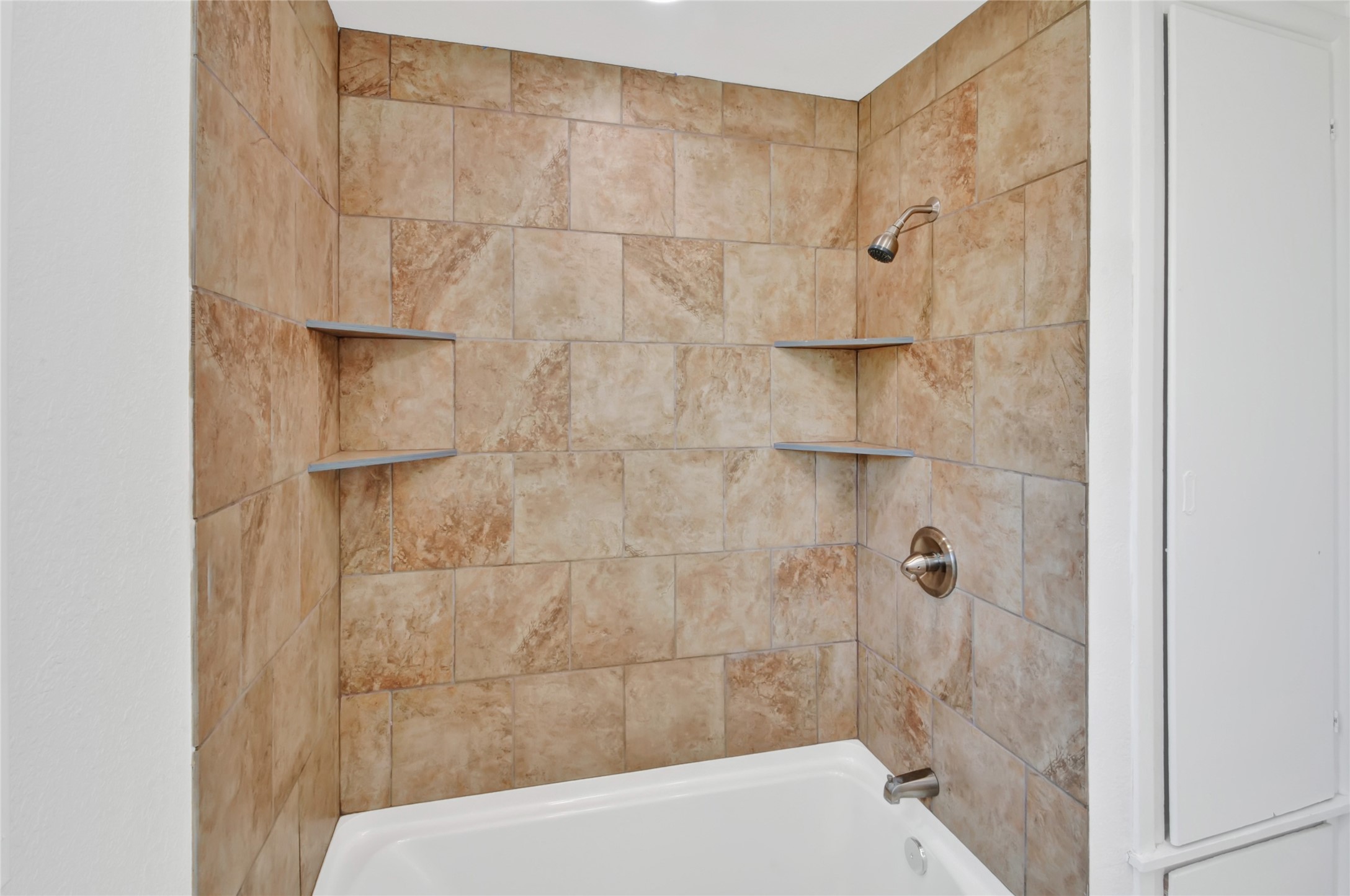 807 Boyce Street Property Photo 15