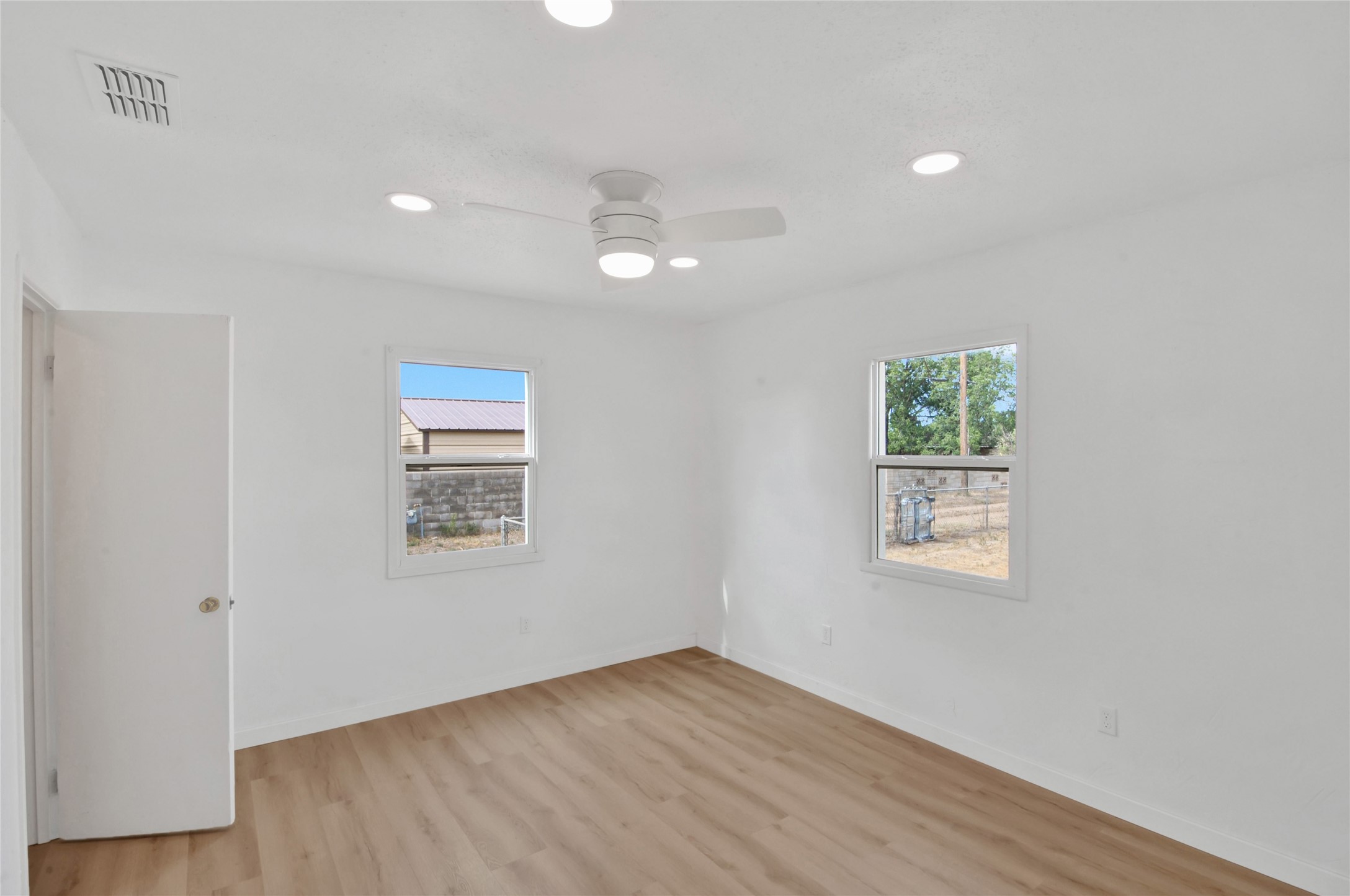 807 Boyce Street Property Photo 16