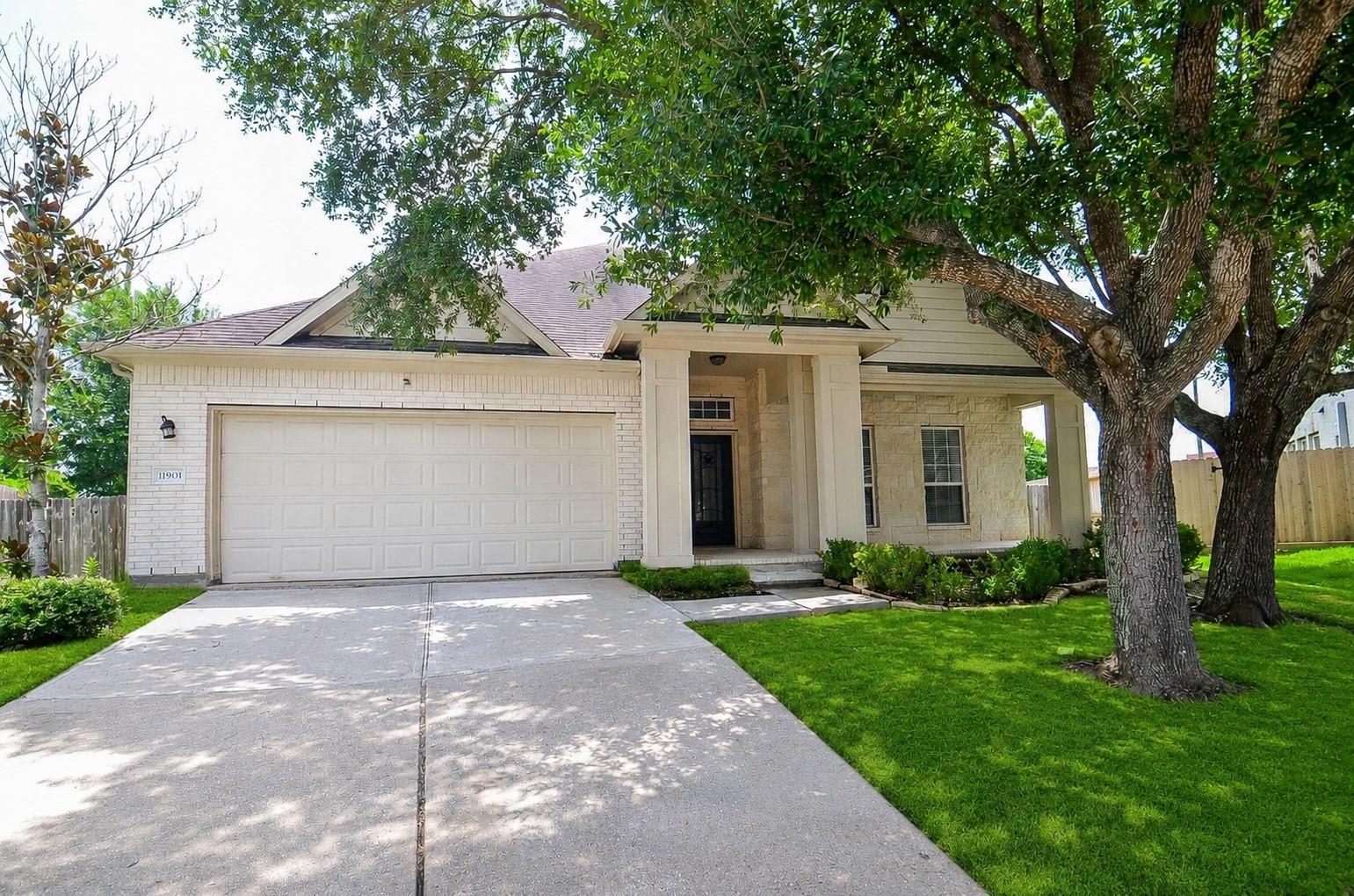 11901 Auburn Trail Ln, Pearland Tx 77584 Property Photo 1