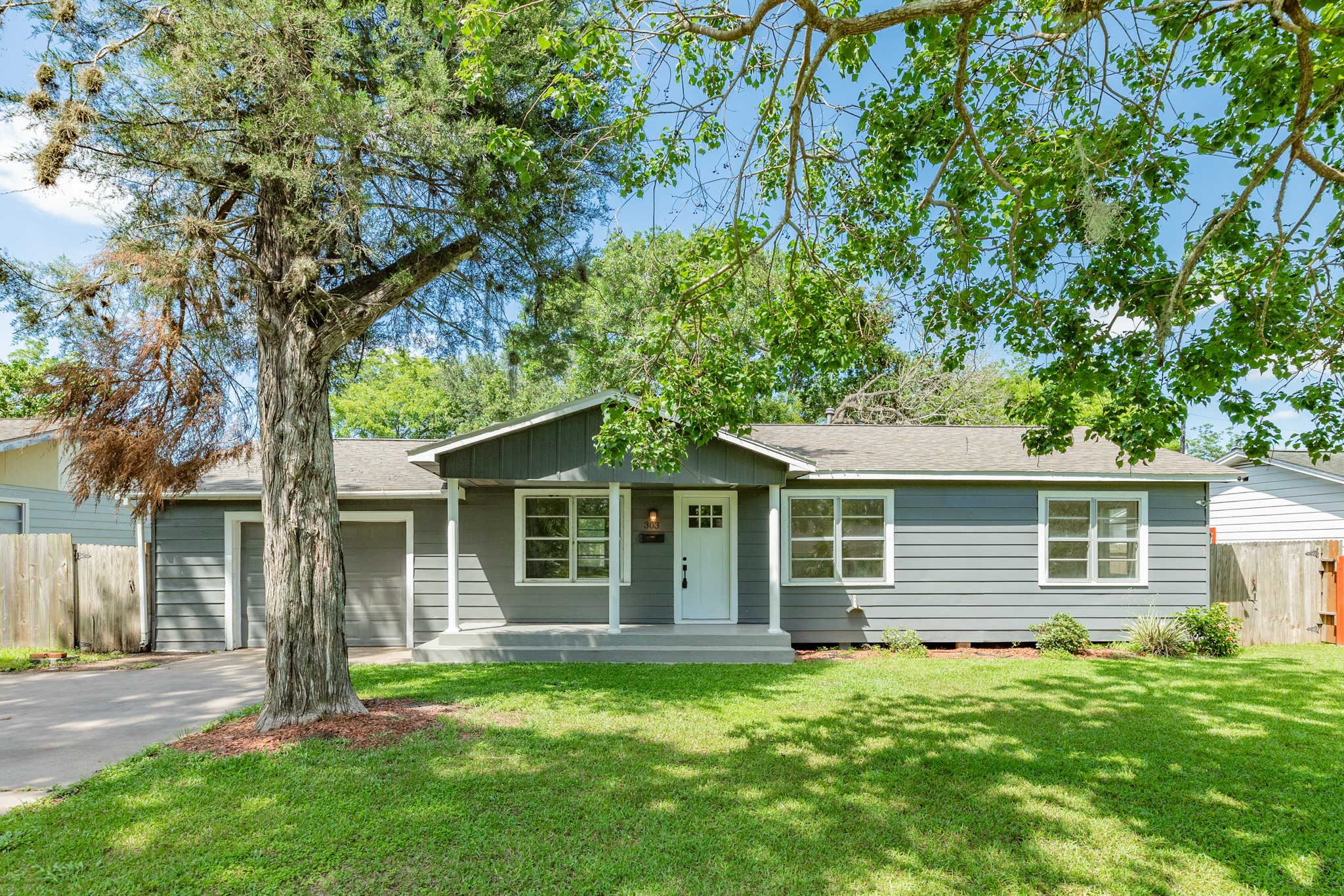 303 Yaupon Street Property Photo 1