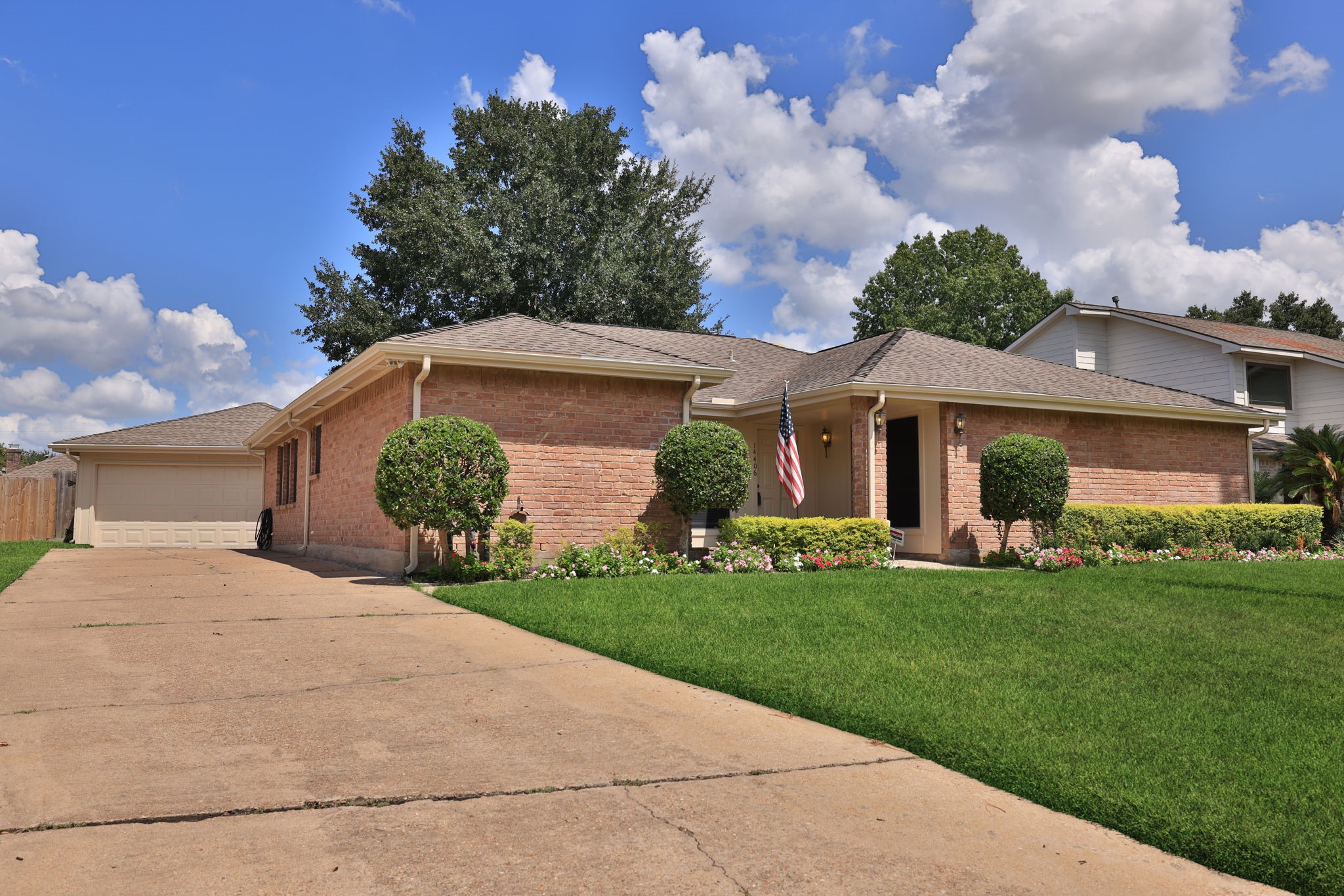 14406 Muirfield Lane Property Photo 3