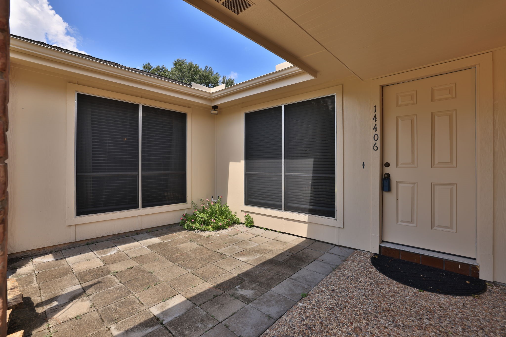 14406 Muirfield Lane Property Photo 6