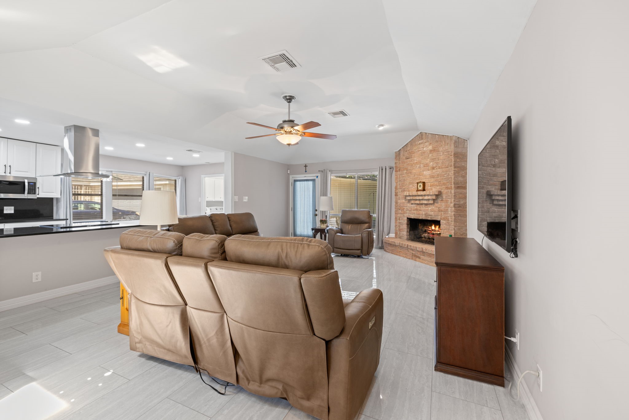 14406 Muirfield Lane Property Photo 10
