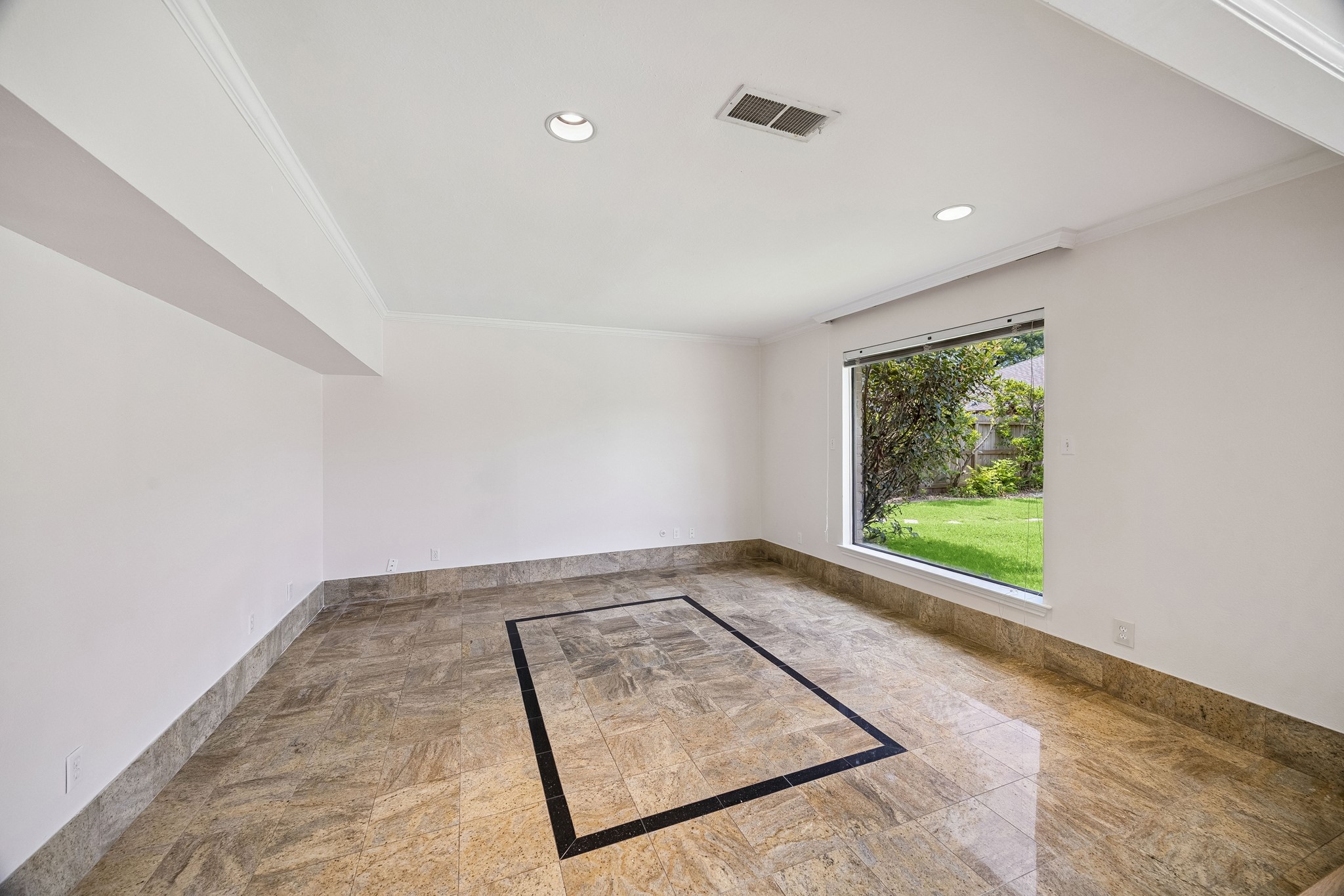 10314 Olympia Drive Property Photo 3